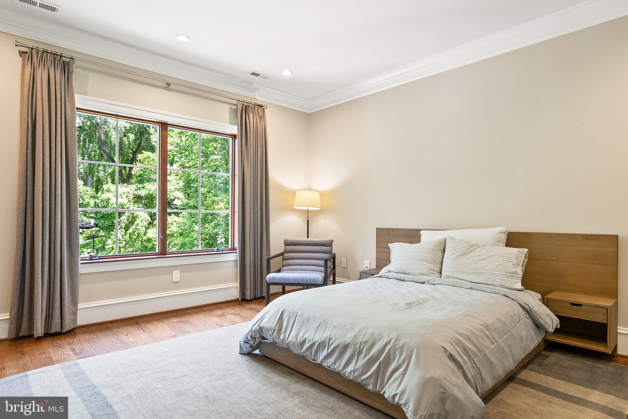 SPRING VALLEY - Residential