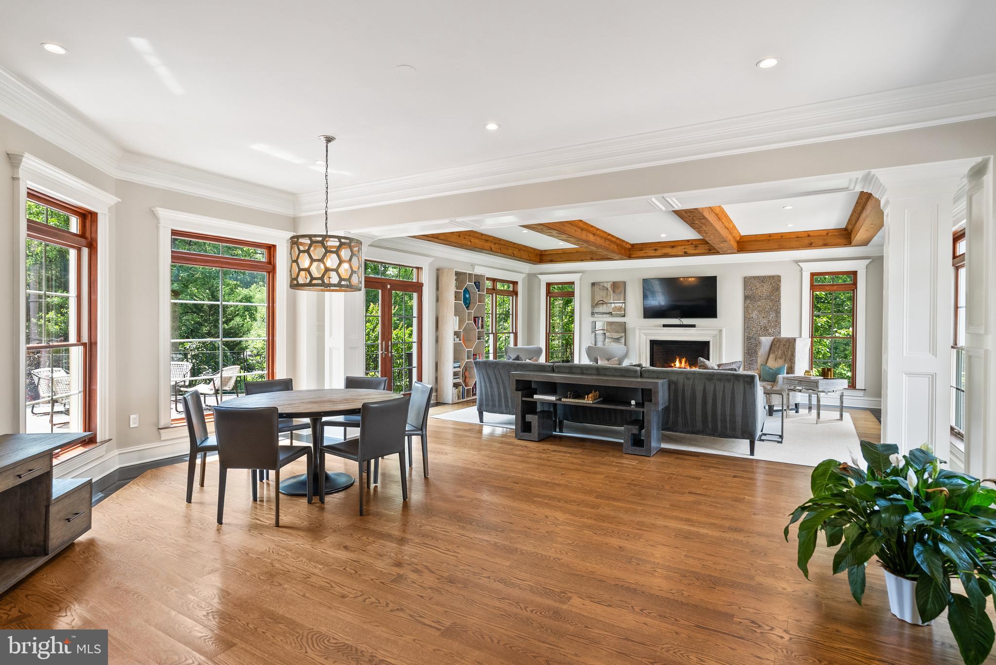 SPRING VALLEY - Residential