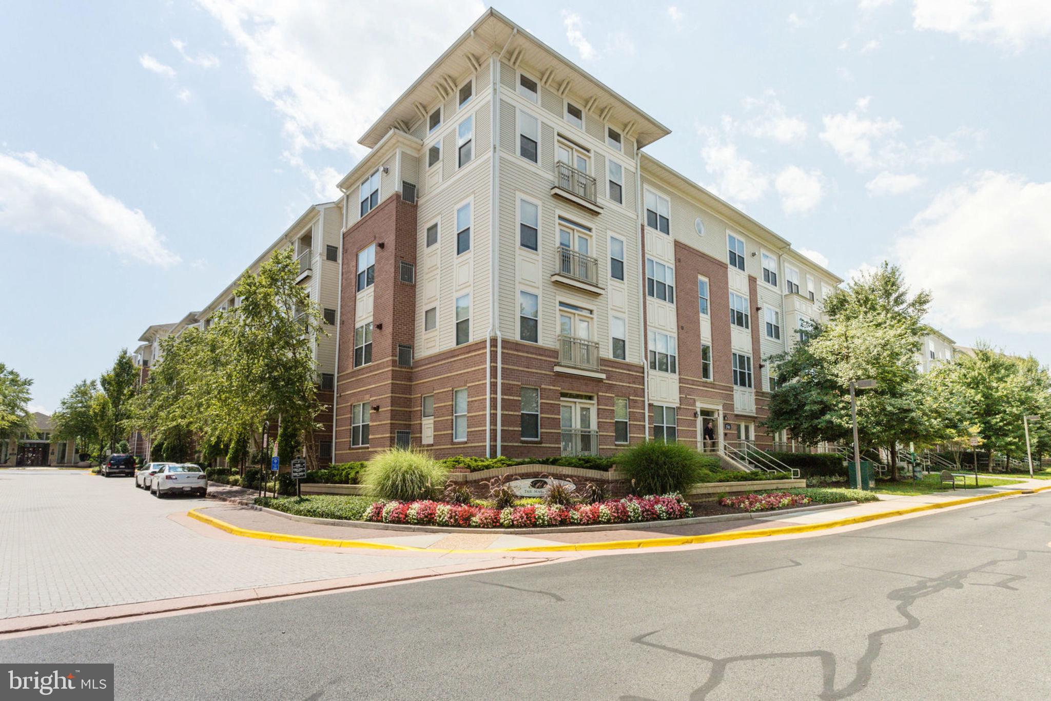 9480 VIRGINIA CENTER BOULEVARD 422