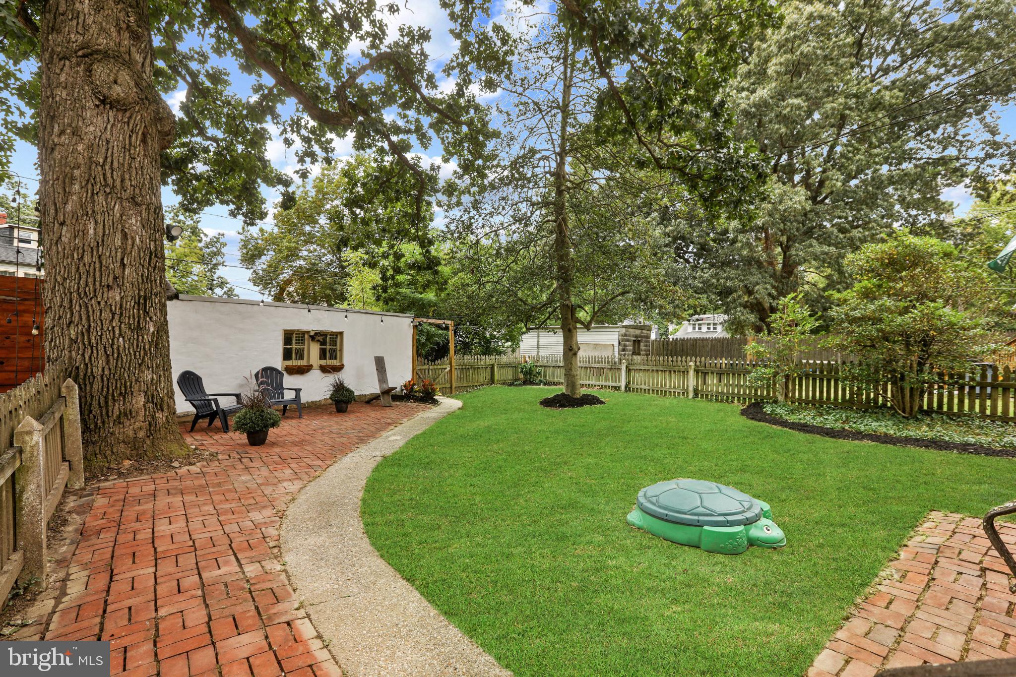 LAKE EVESHAM HISTORIC DISTRICT - Residential