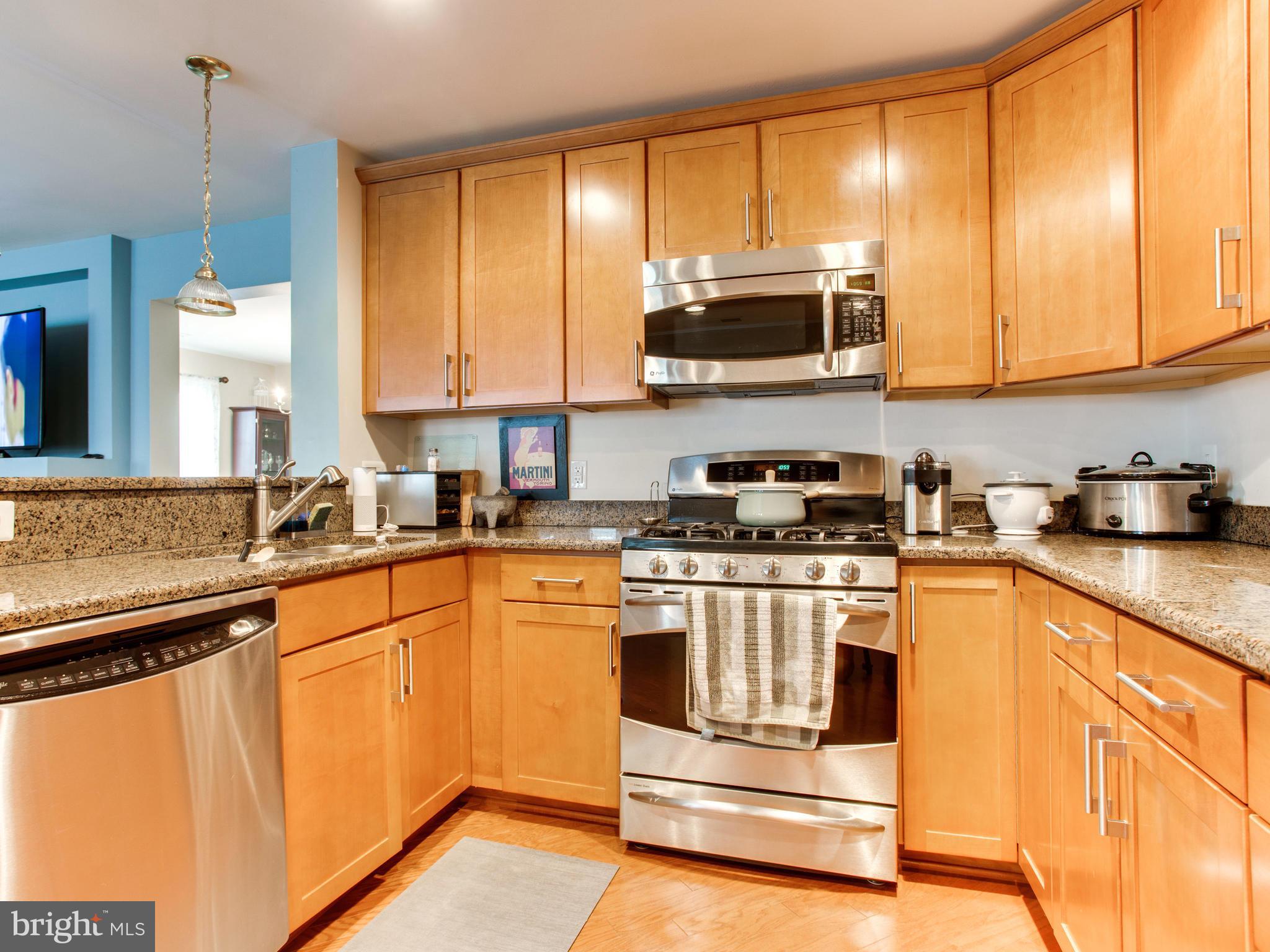 MARKET CENTER CONDOMINIUM - Residential