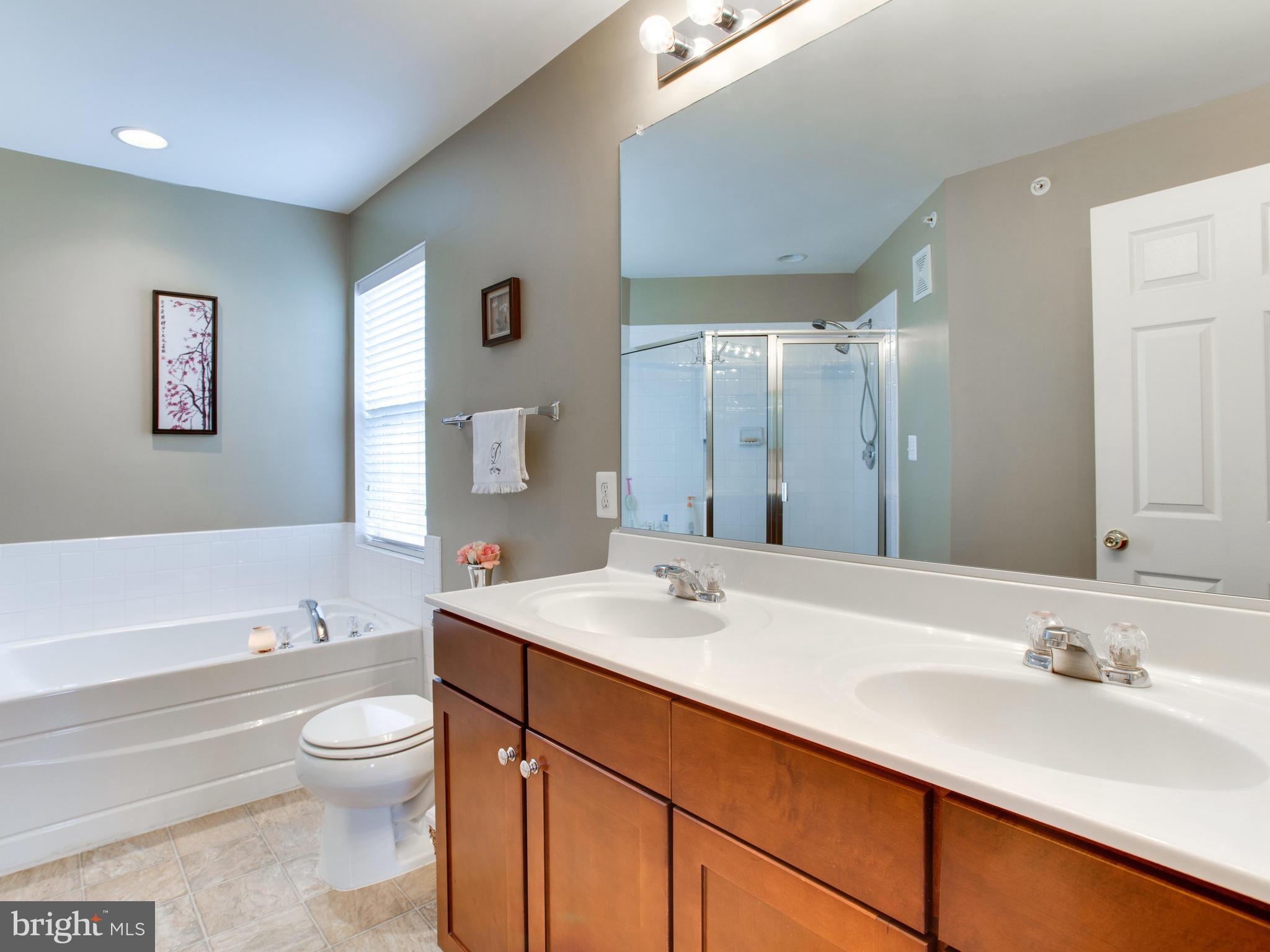 MARKET CENTER CONDOMINIUM - Residential