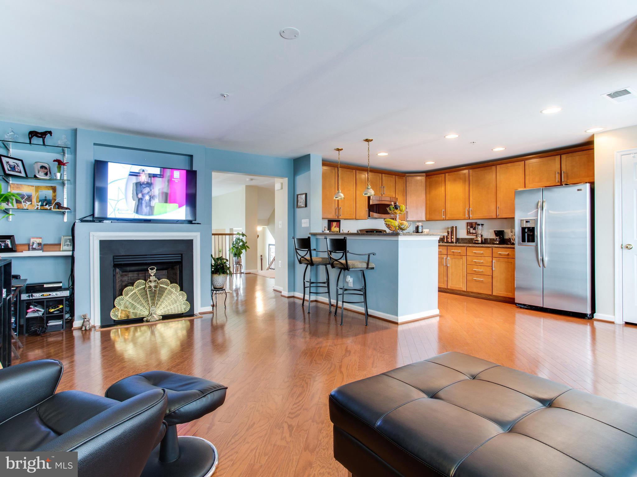 MARKET CENTER CONDOMINIUM - Residential