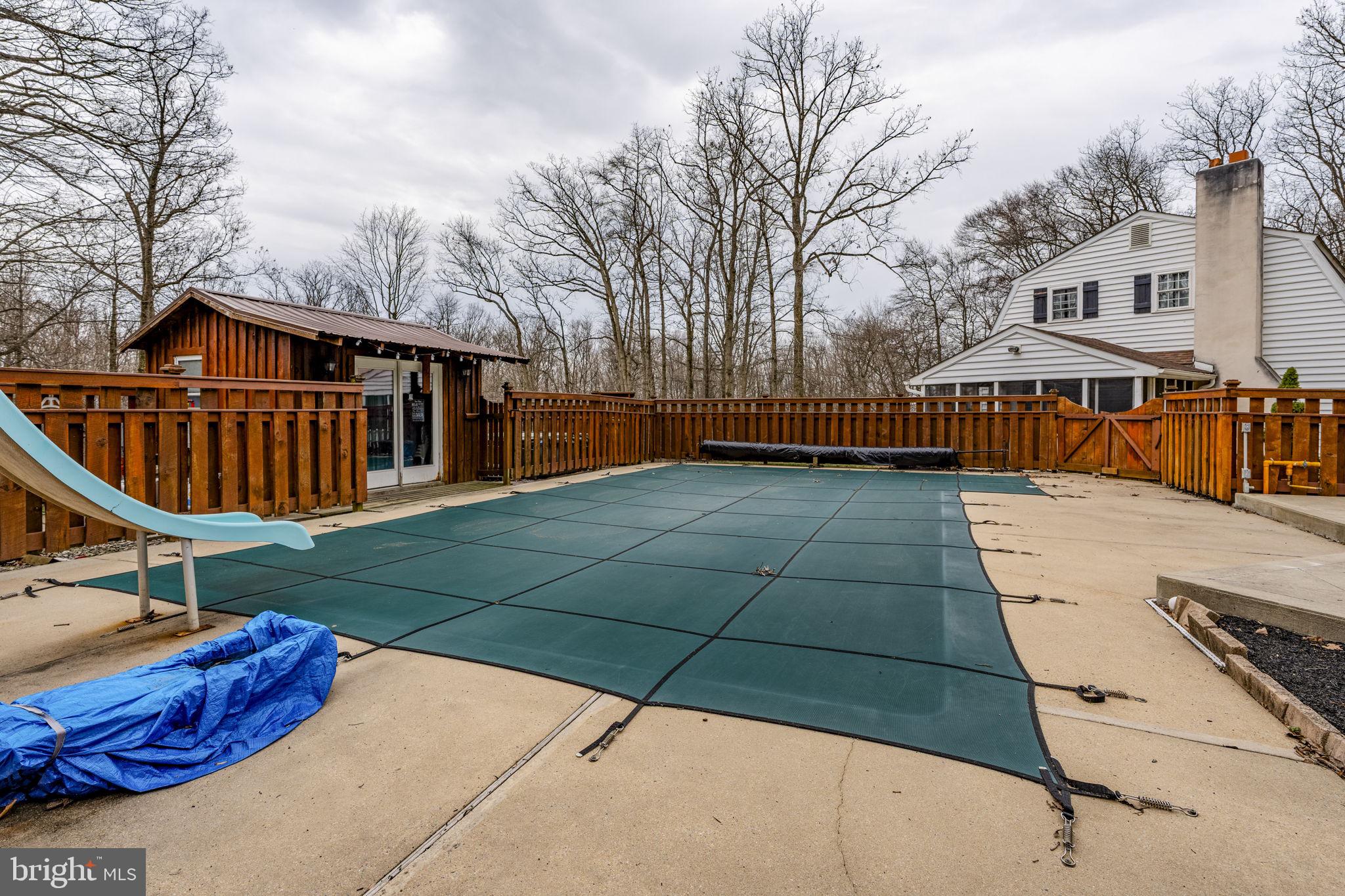 CAERNARVON TWP - Residential