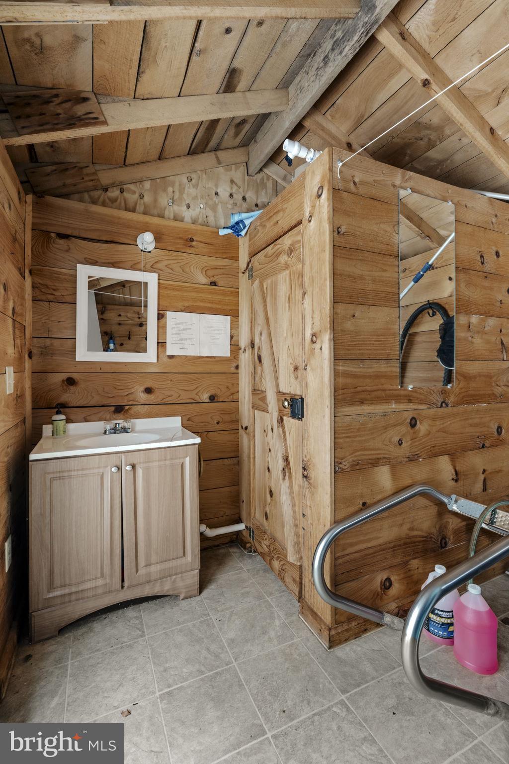 CAERNARVON TWP - Residential