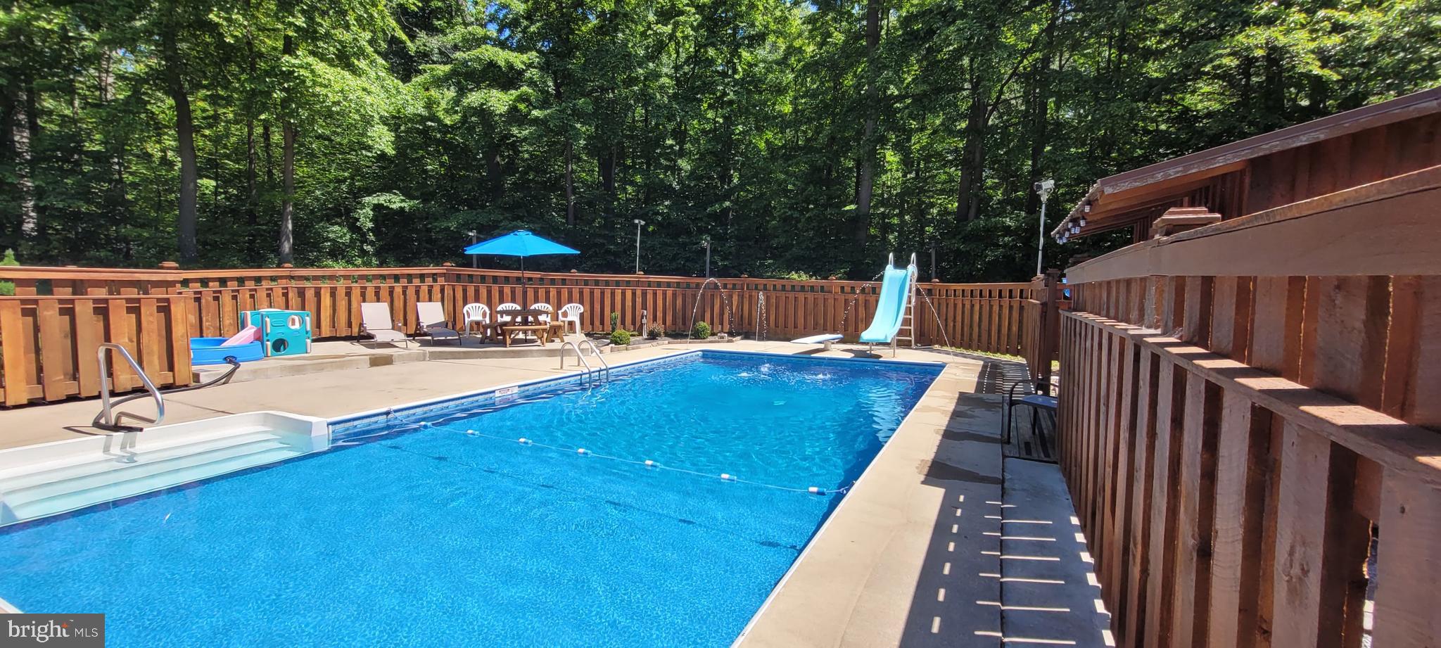 CAERNARVON TWP - Residential