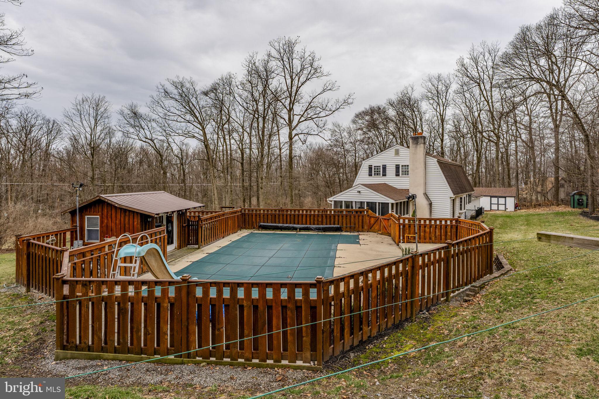 CAERNARVON TWP - Residential