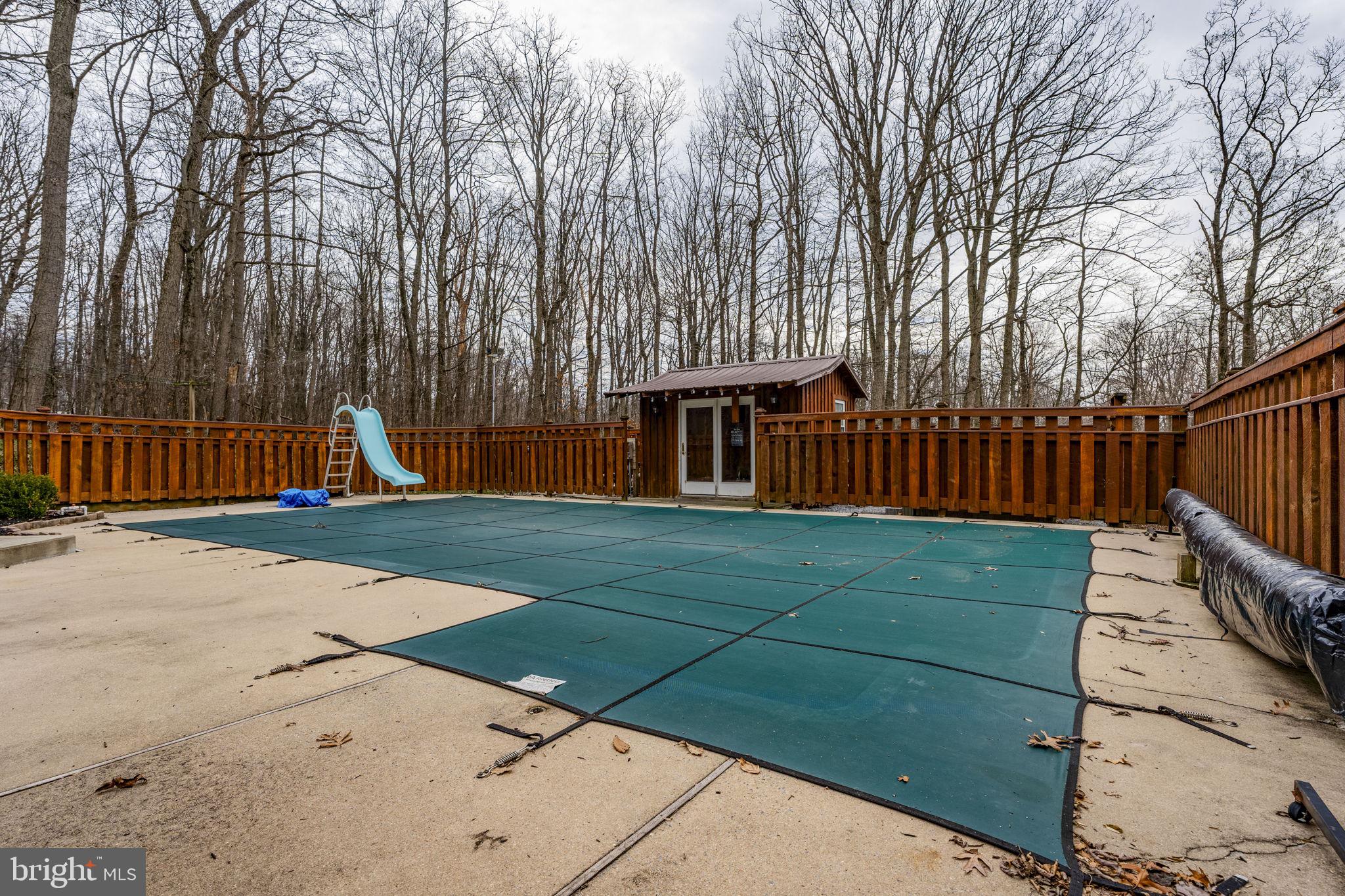 CAERNARVON TWP - Residential