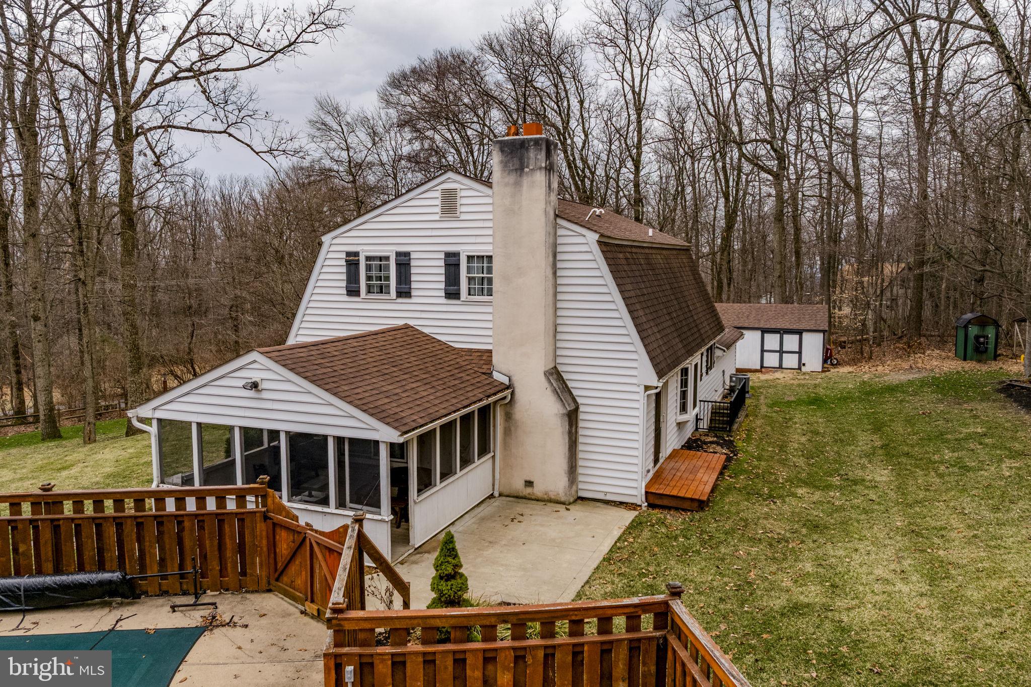 CAERNARVON TWP - Residential