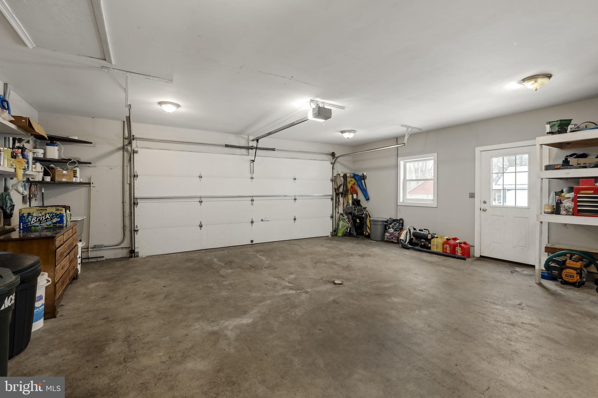 CAERNARVON TWP - Residential