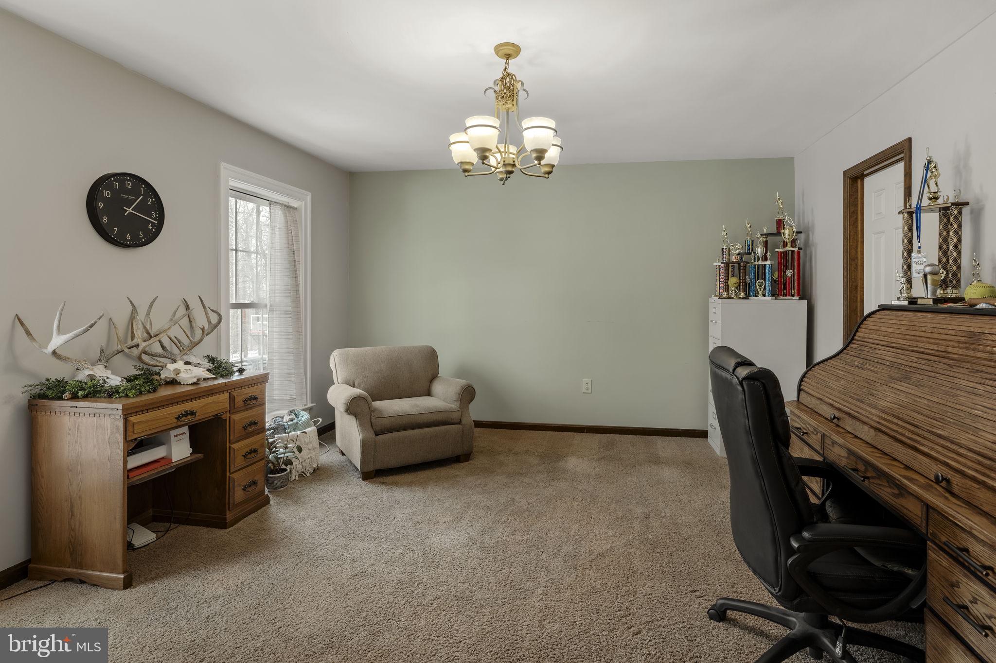 CAERNARVON TWP - Residential