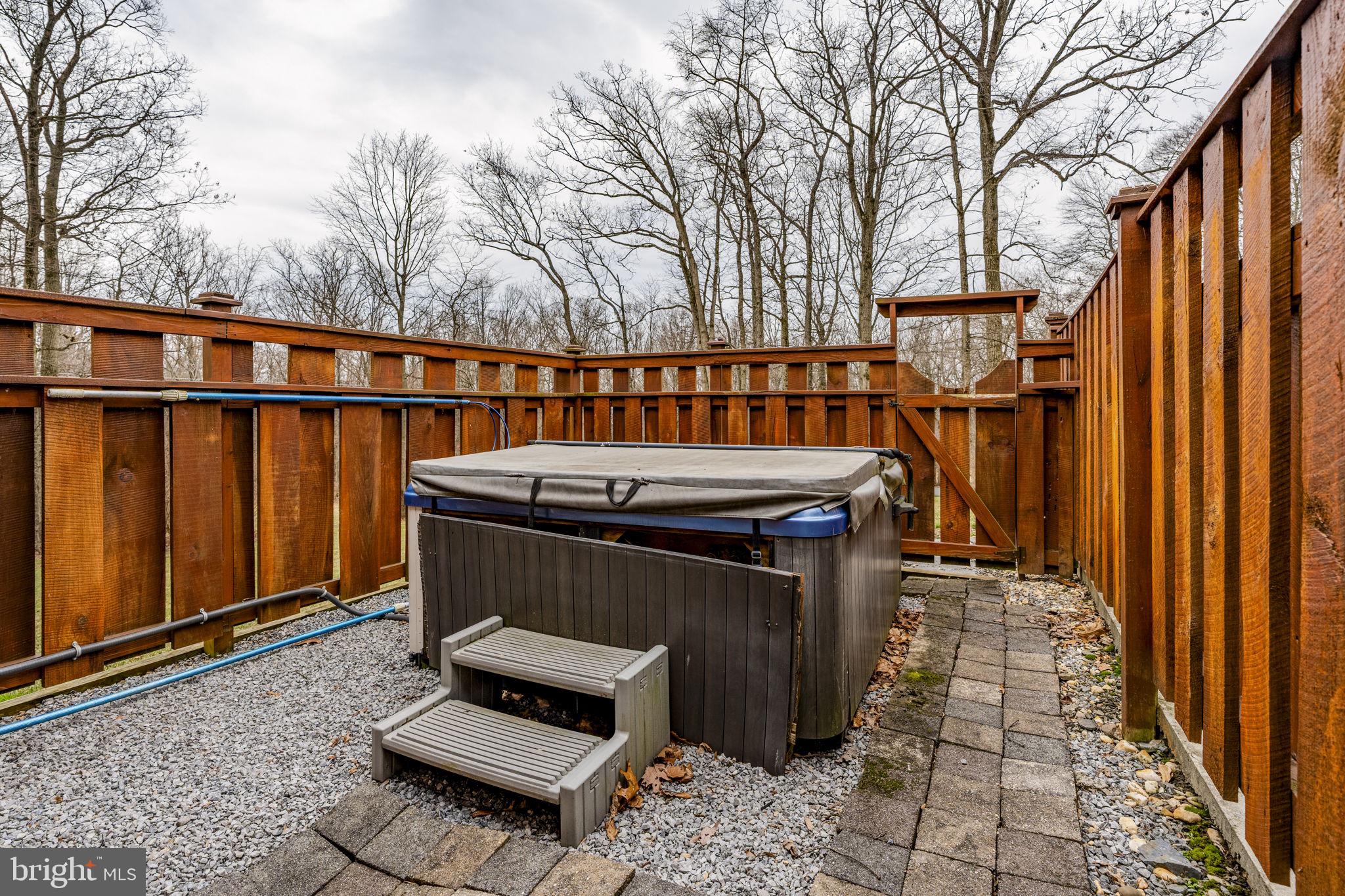 CAERNARVON TWP - Residential