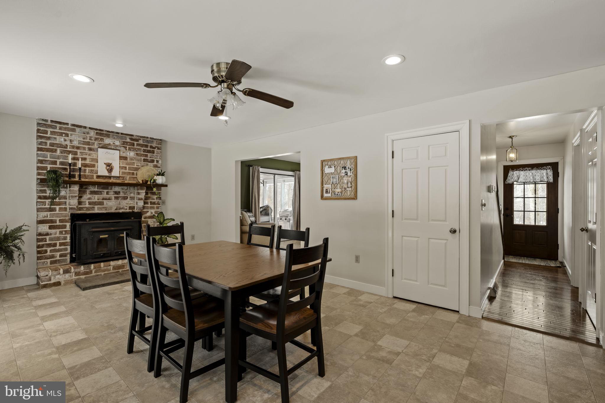 CAERNARVON TWP - Residential