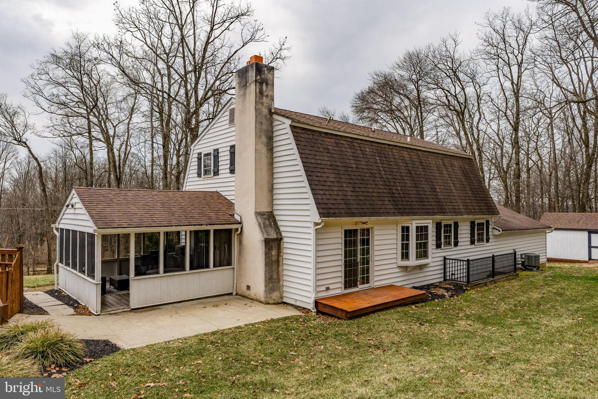 CAERNARVON TWP - Residential