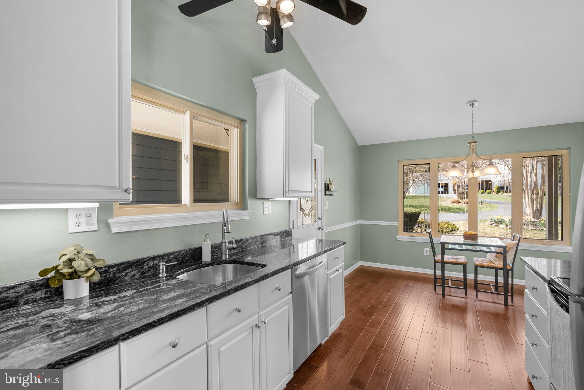 COUNTY VIEW - Residential