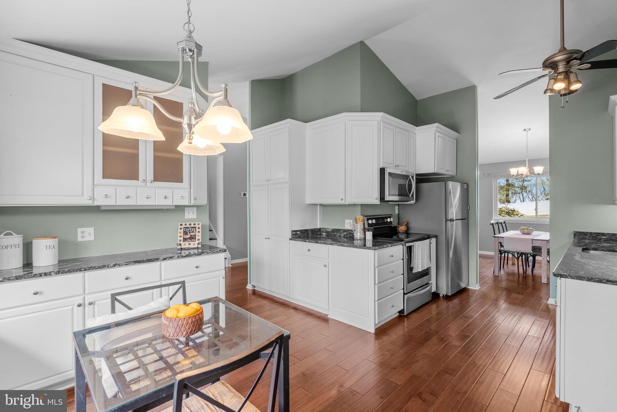 COUNTY VIEW - Residential