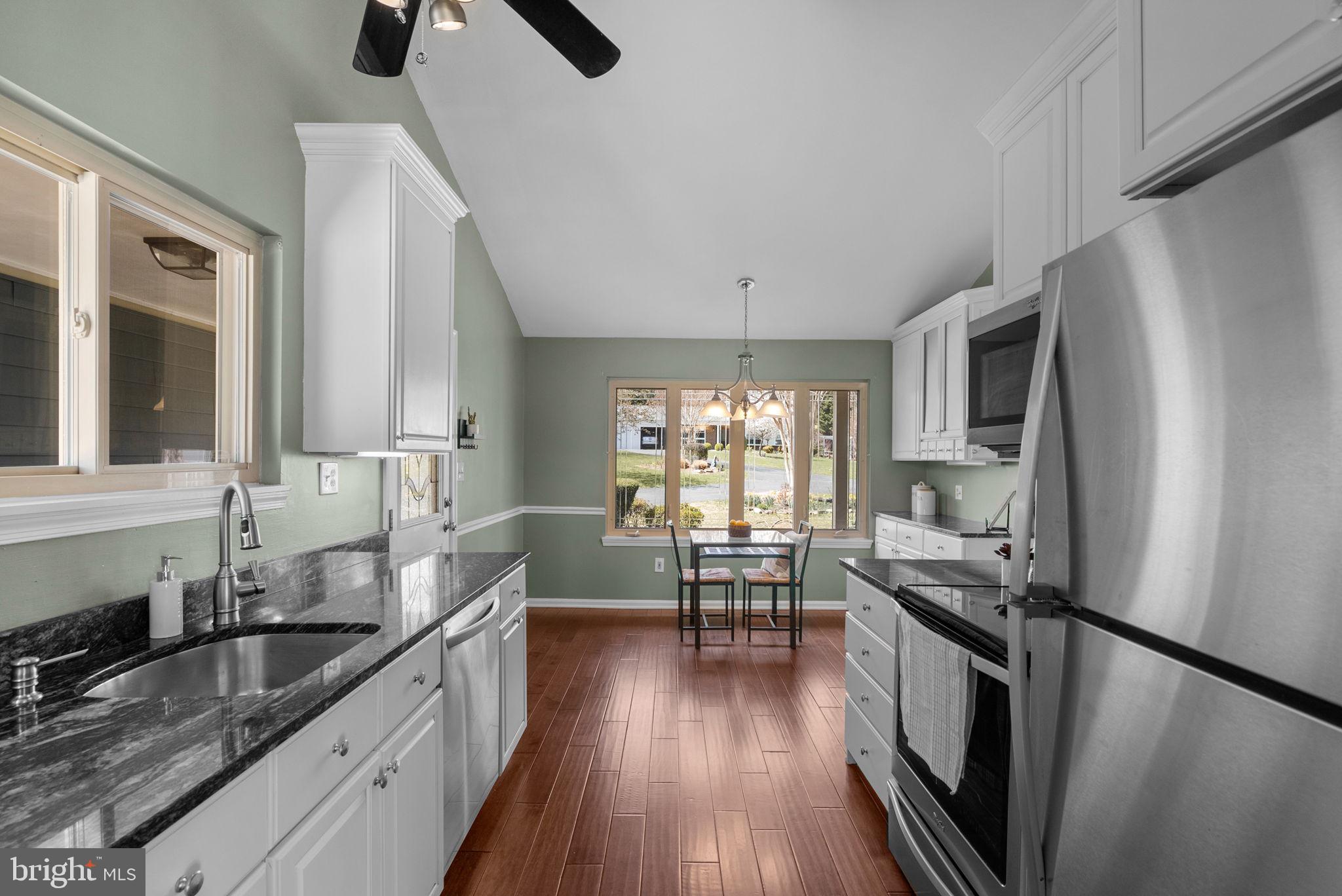 COUNTY VIEW - Residential