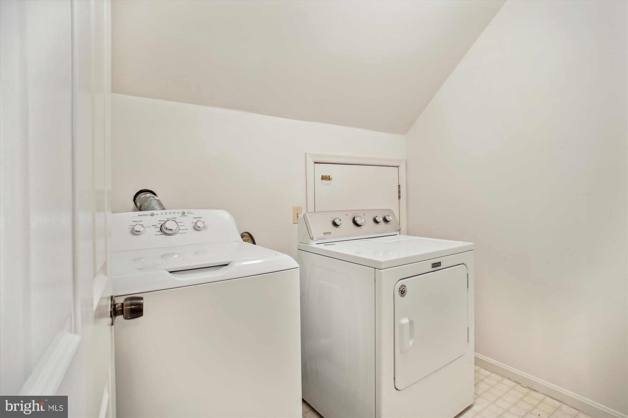 FAIRLINGTON ARBORS - Residential