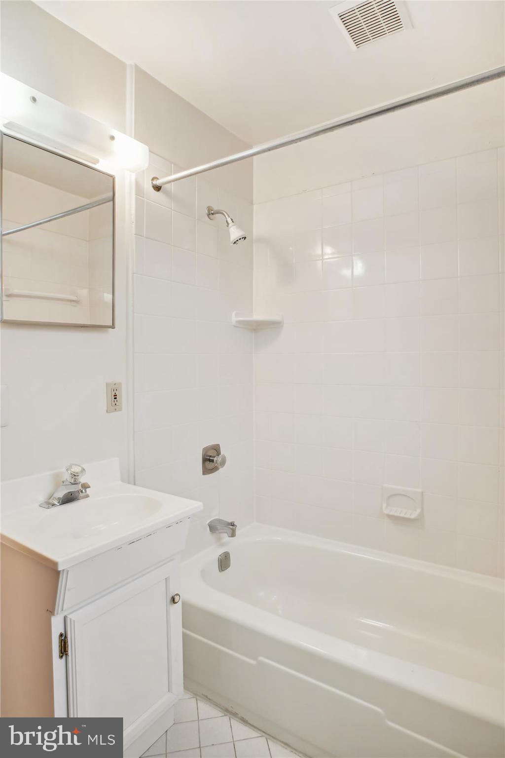 FAIRLINGTON ARBORS - Residential