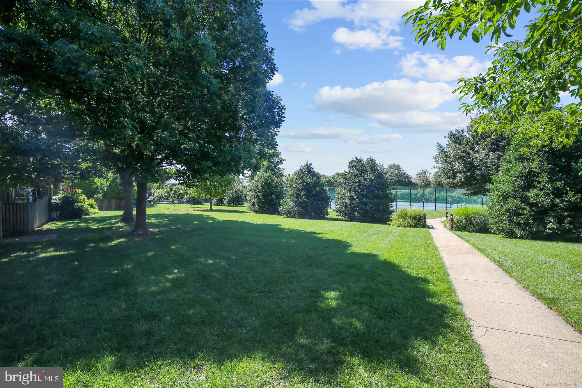 FAIRLINGTON ARBORS - Residential