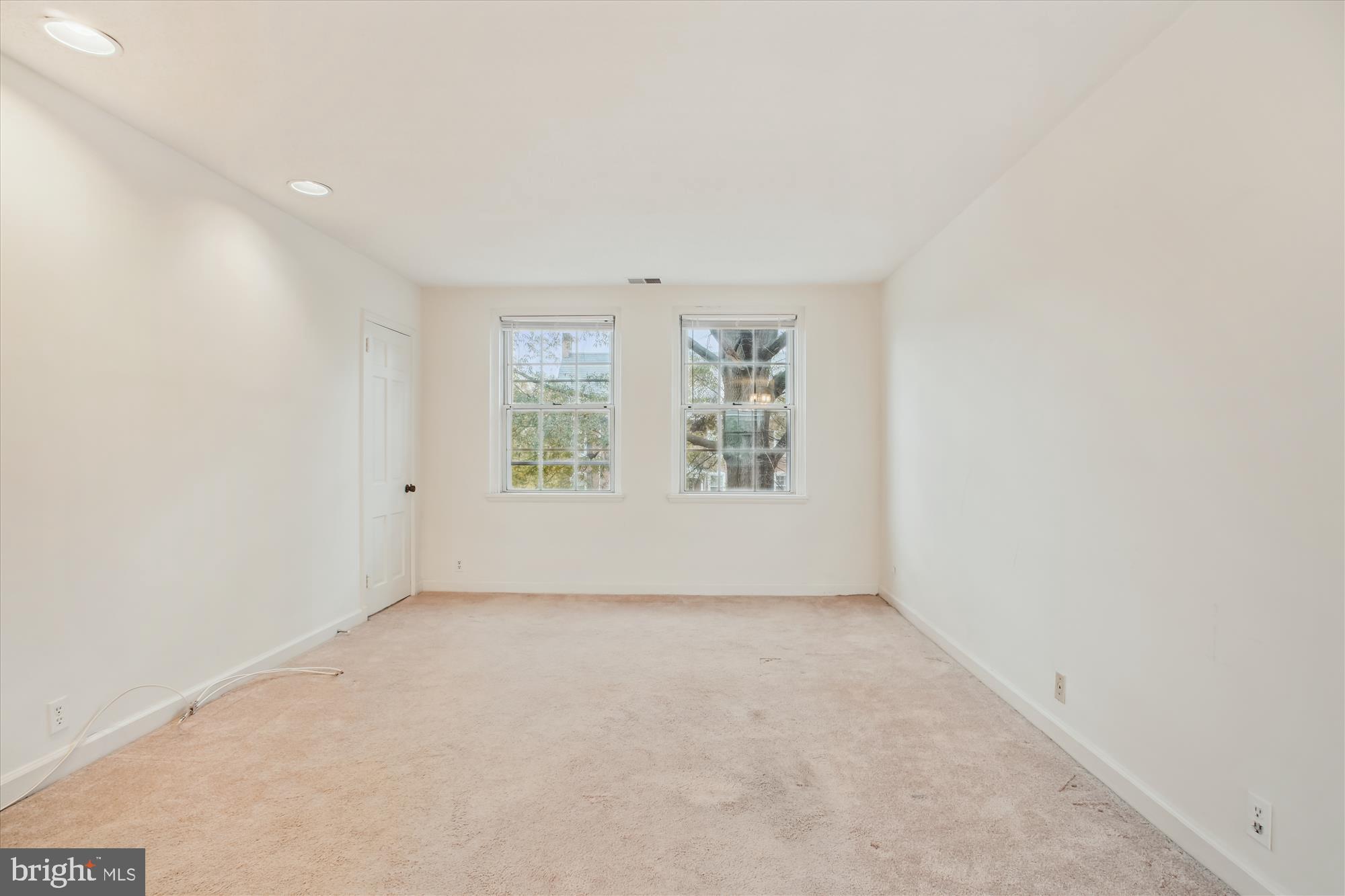 FAIRLINGTON ARBORS - Residential