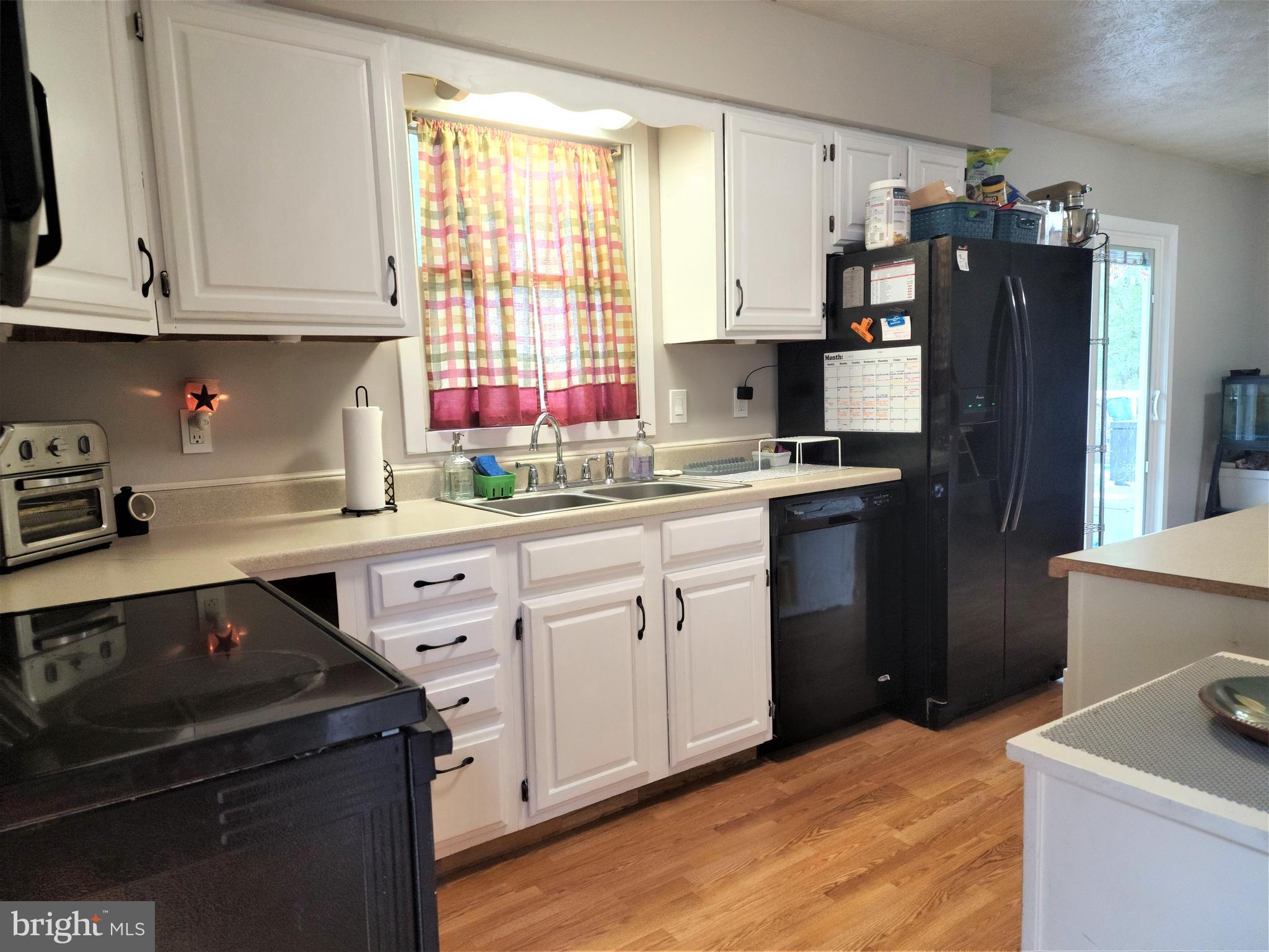 SUNRISE ESTATES - Residential