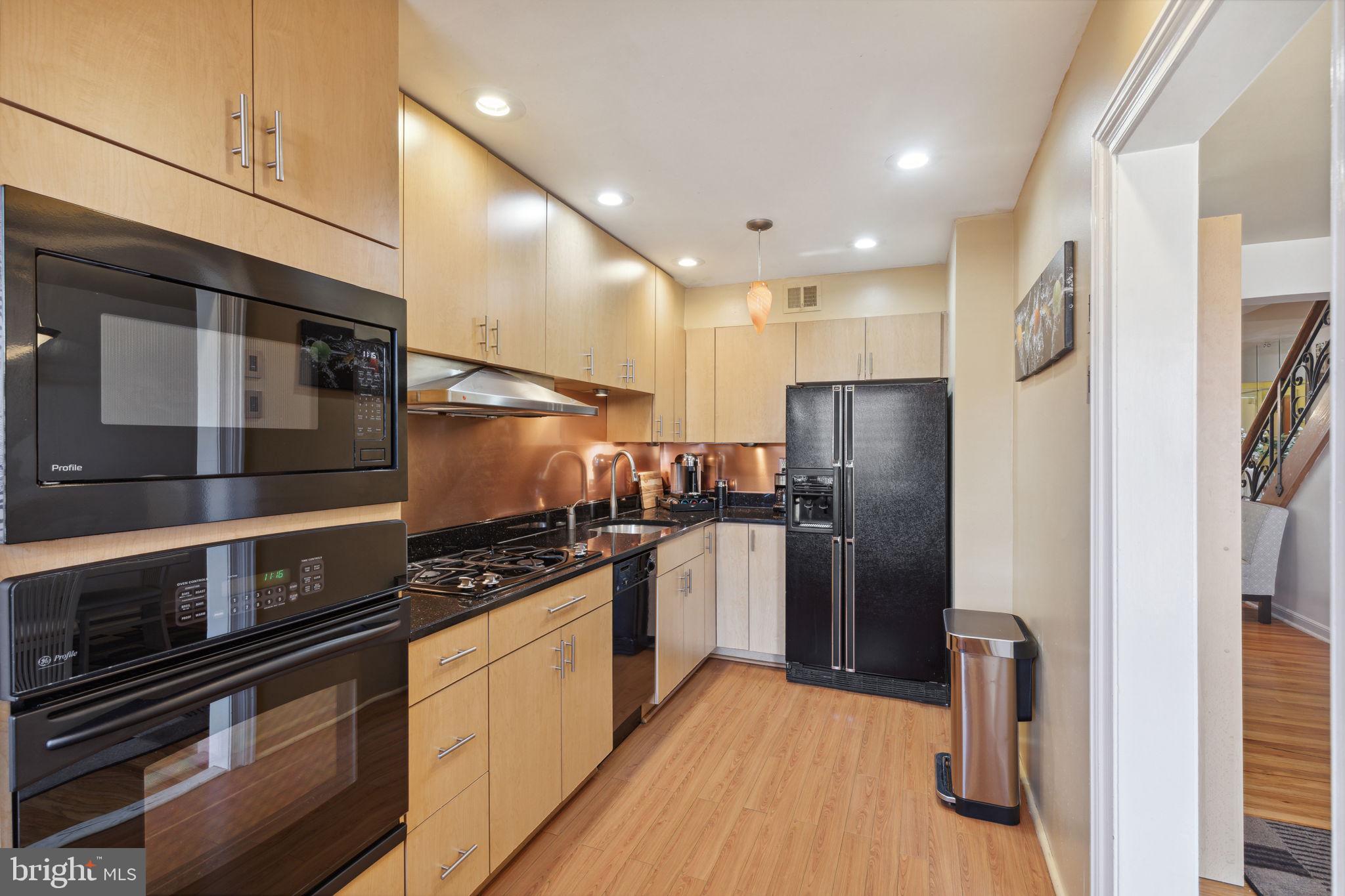 MELROSE PARK GARDENS - Residential