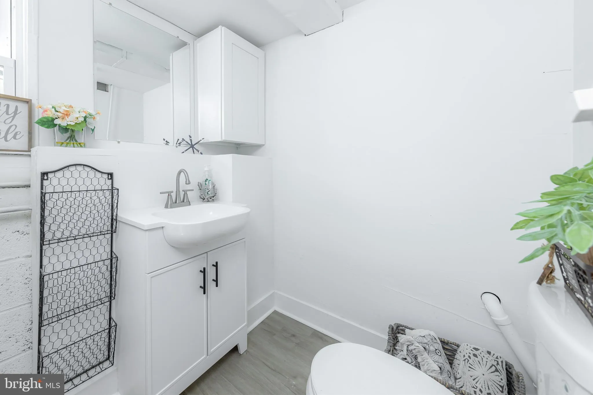 West Deptford, New Jersey 08096, United States, 3 Bedrooms Bedrooms, ,2 BathroomsBathrooms,Residential,Contingent,209212