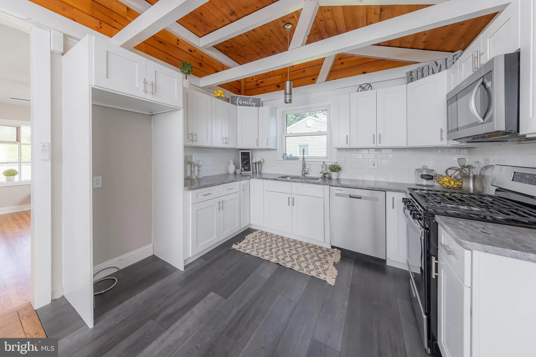 West Deptford, New Jersey 08096, United States, 3 Bedrooms Bedrooms, ,2 BathroomsBathrooms,Residential,Contingent,209212