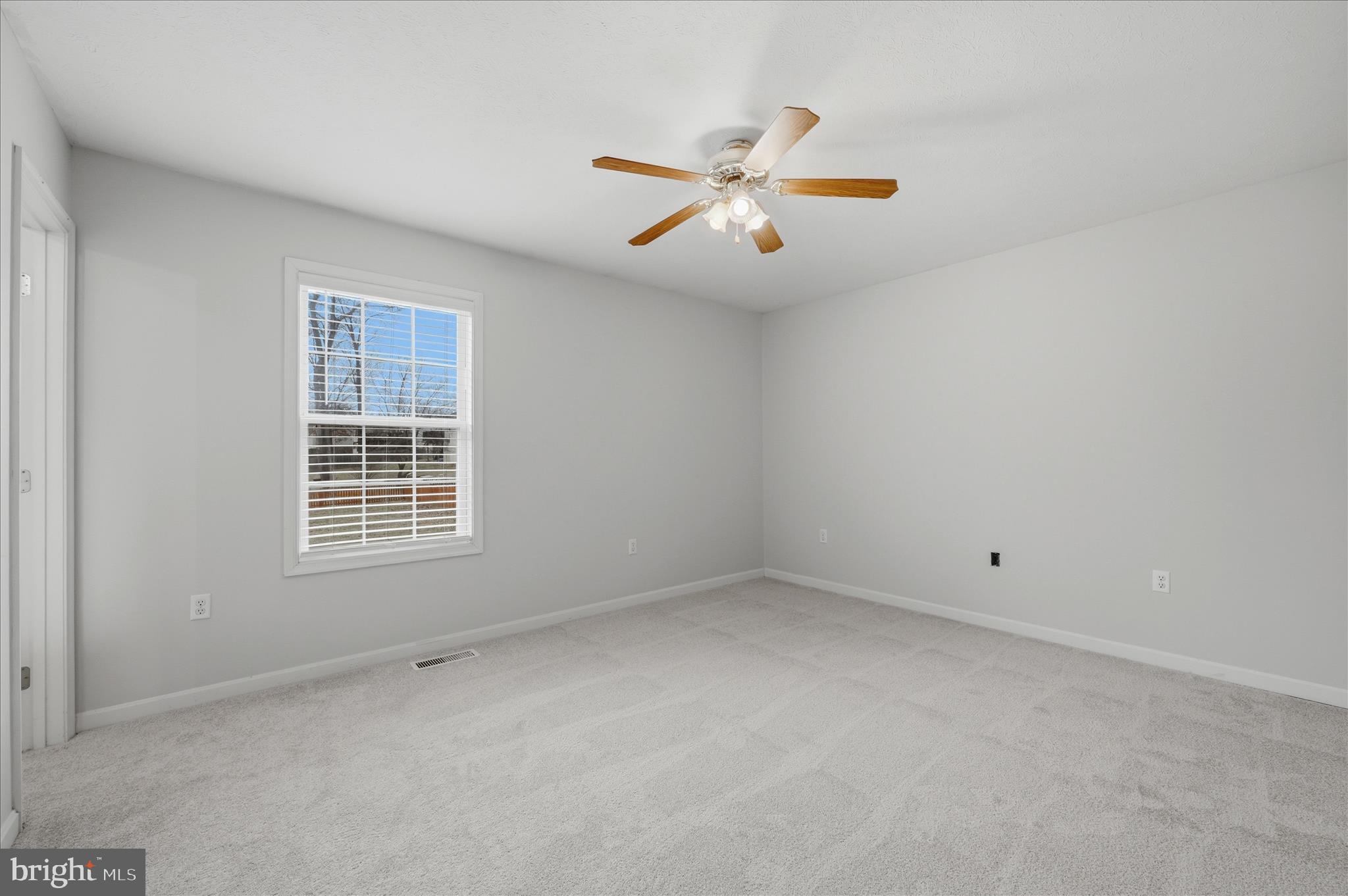 DOUGLAS OAKS - Residential