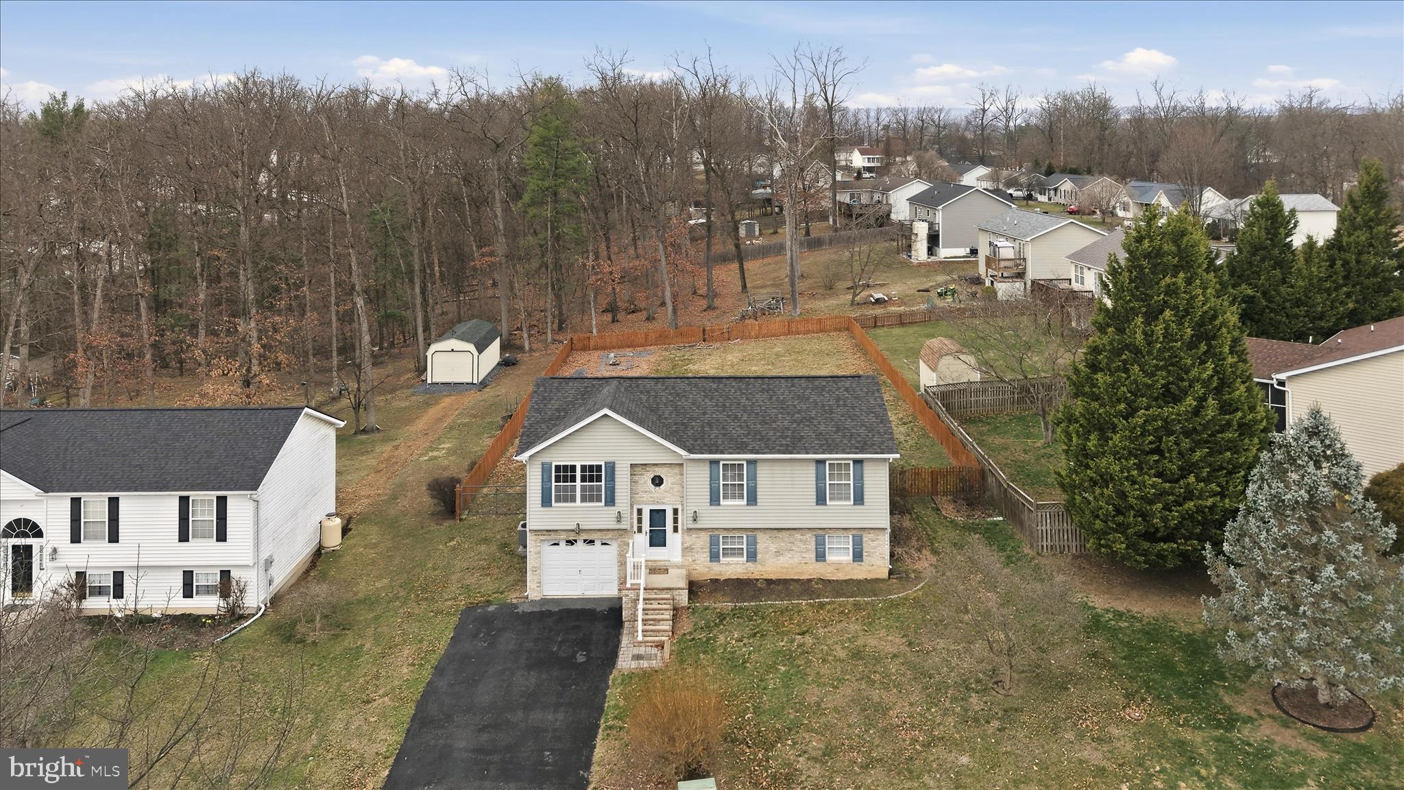 DOUGLAS OAKS - Residential