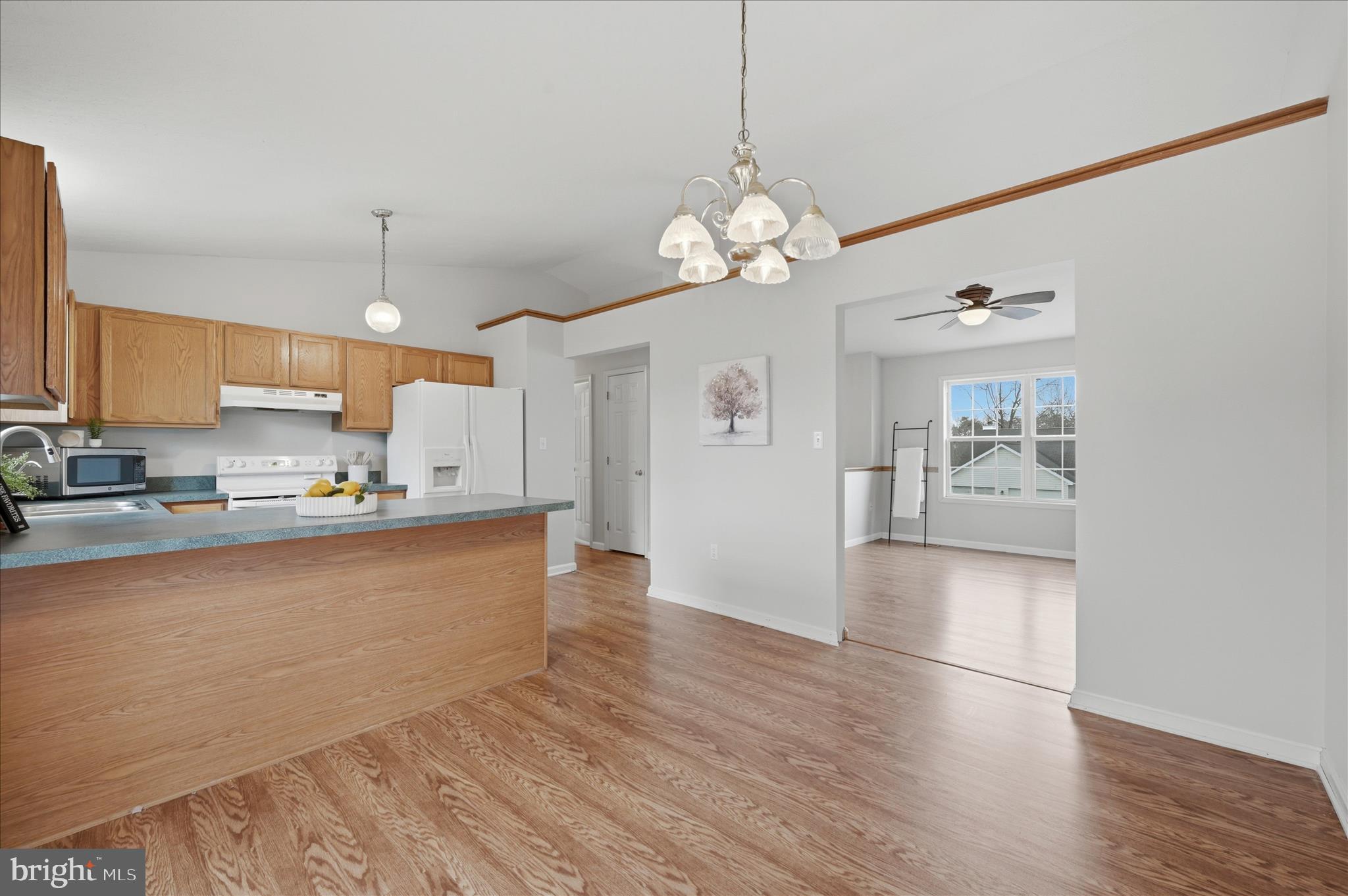 DOUGLAS OAKS - Residential