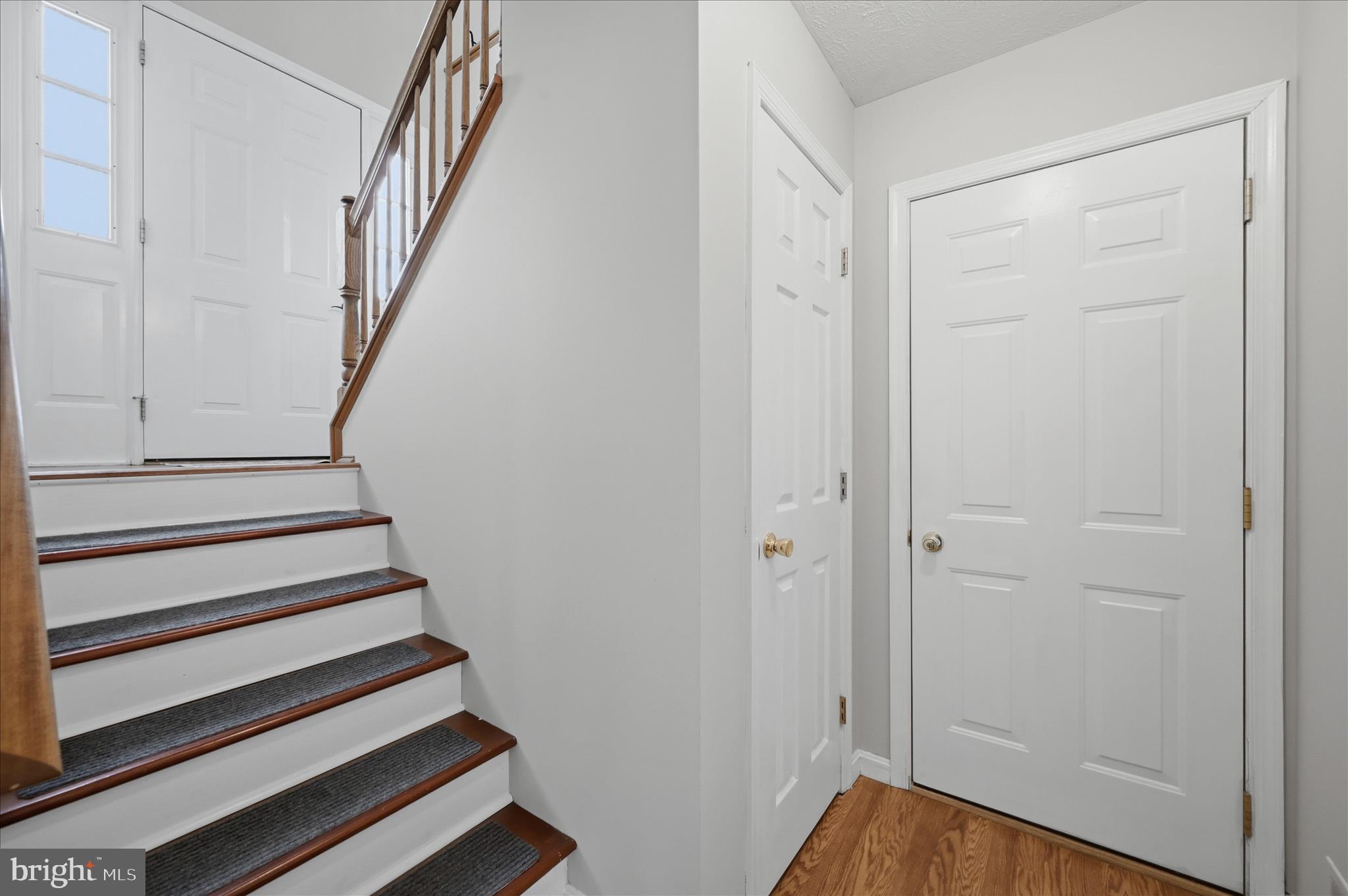 DOUGLAS OAKS - Residential