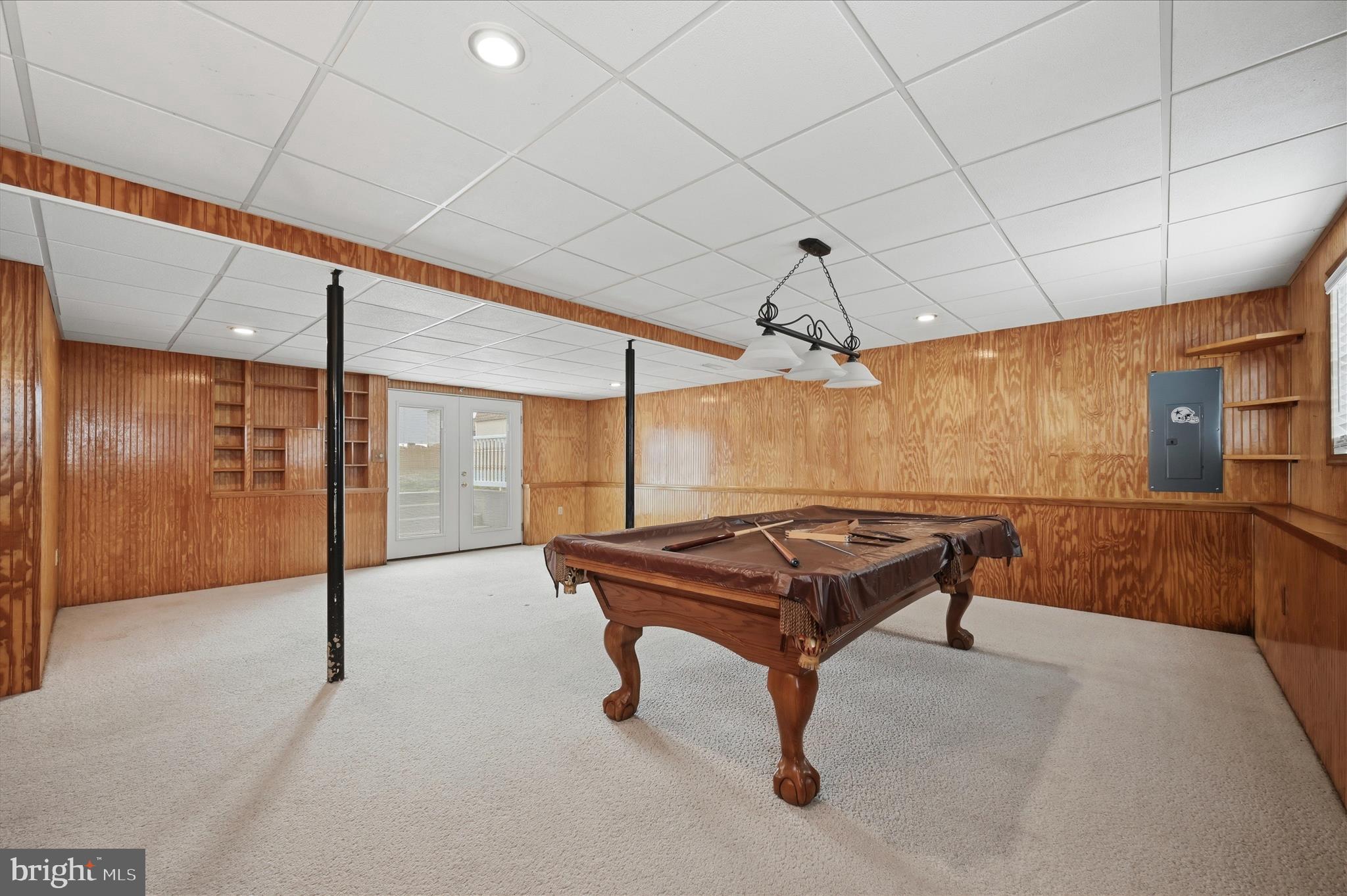 DOUGLAS OAKS - Residential