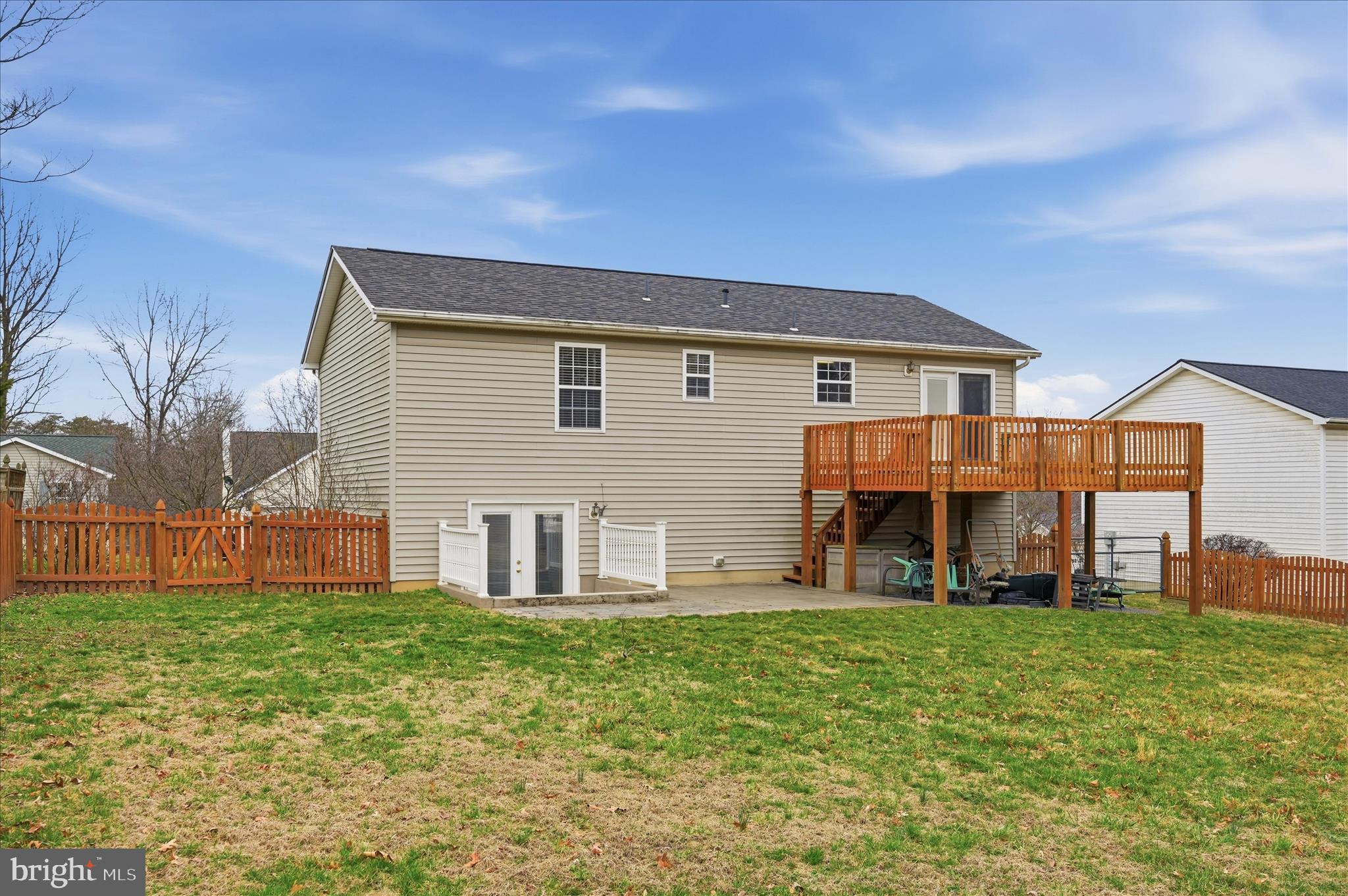 DOUGLAS OAKS - Residential