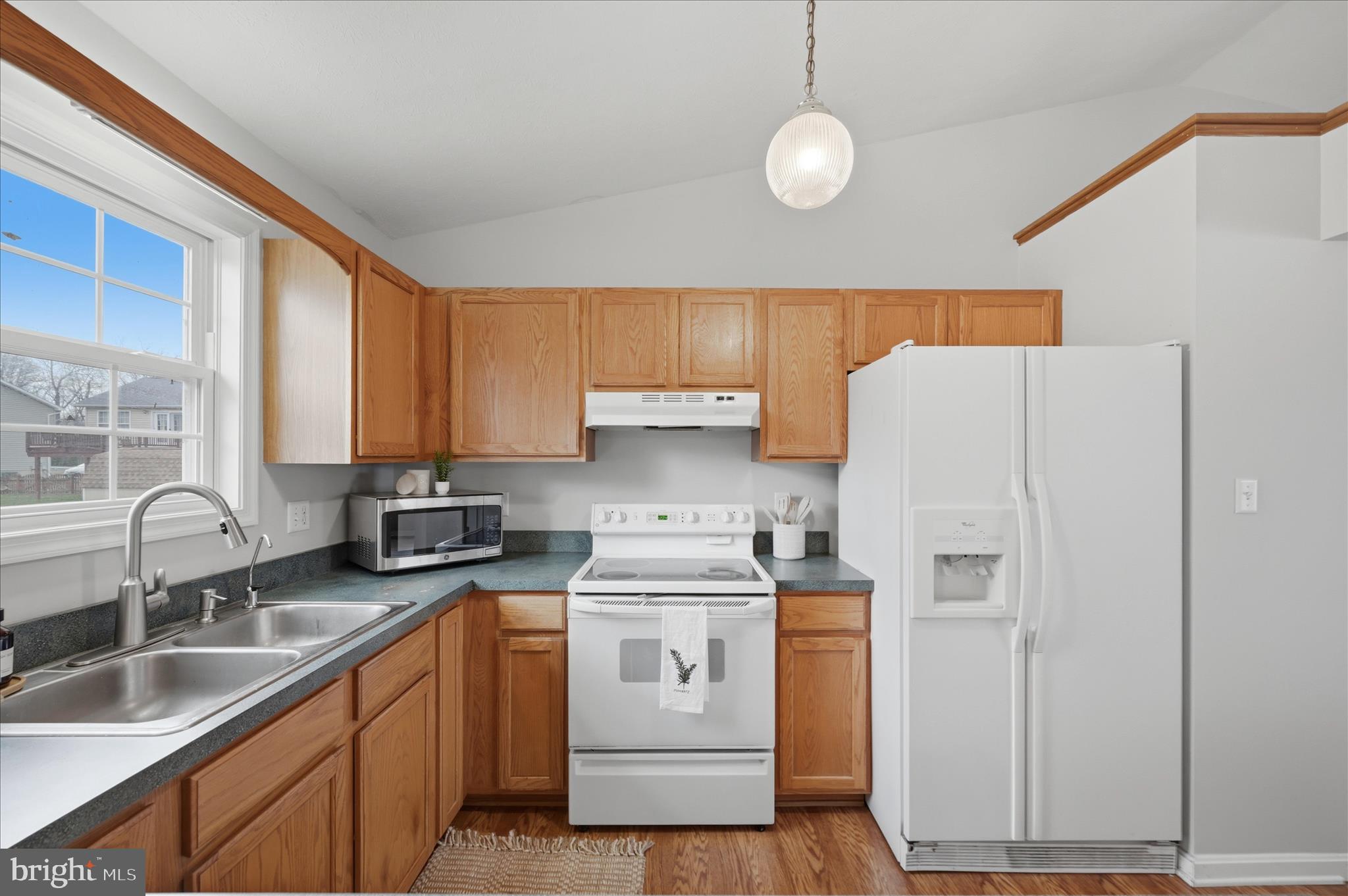 DOUGLAS OAKS - Residential