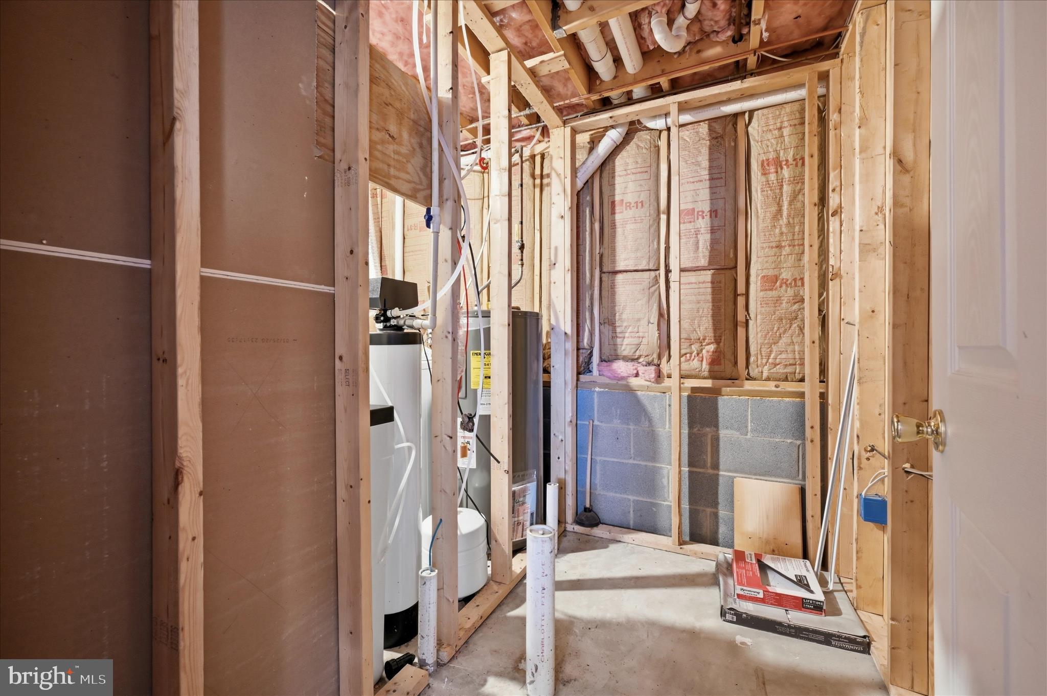 DOUGLAS OAKS - Residential