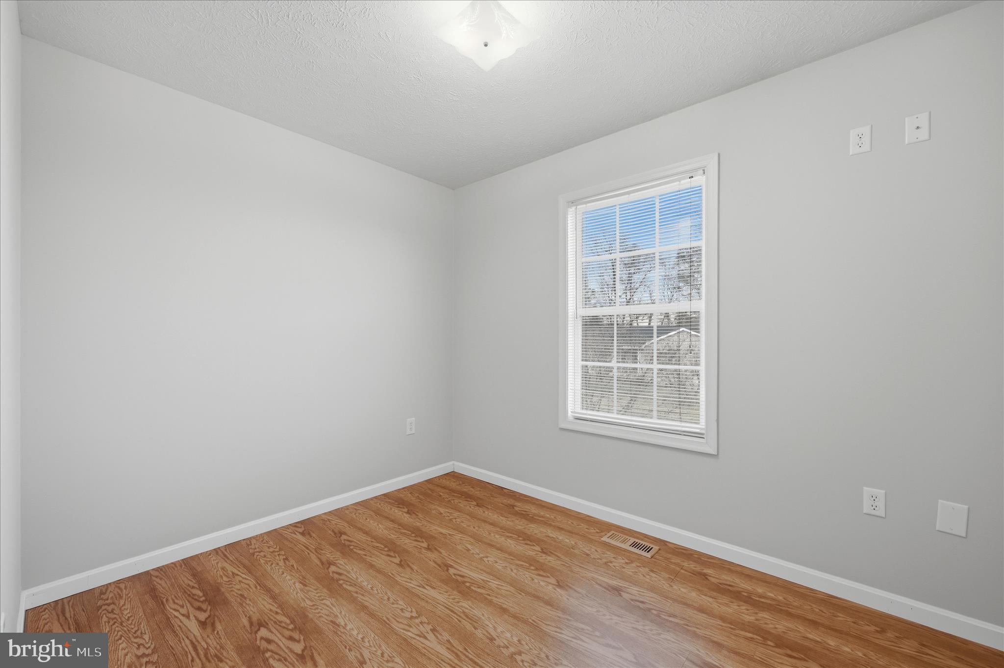 DOUGLAS OAKS - Residential