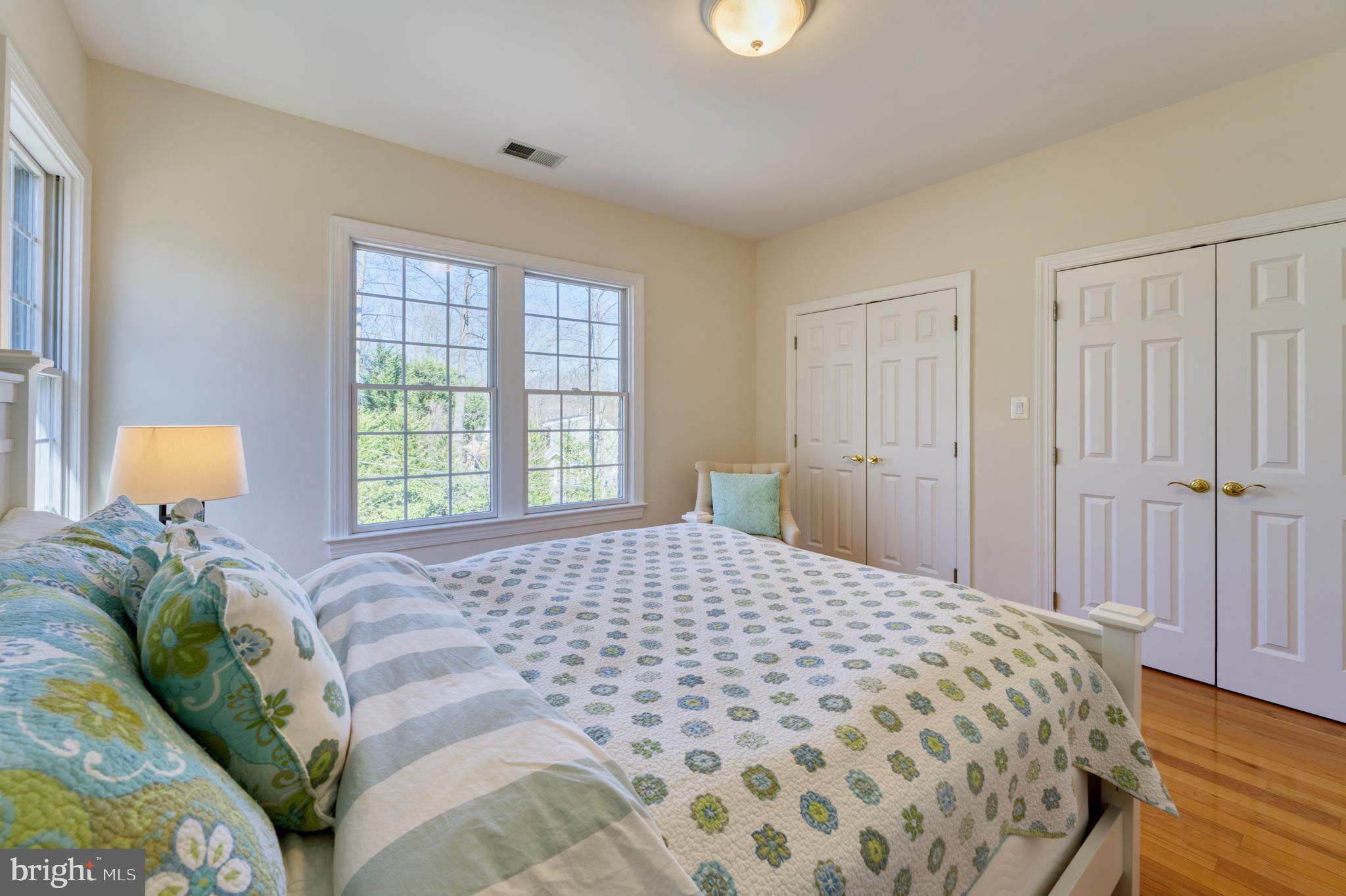 WOODLAND ACRES - Residential