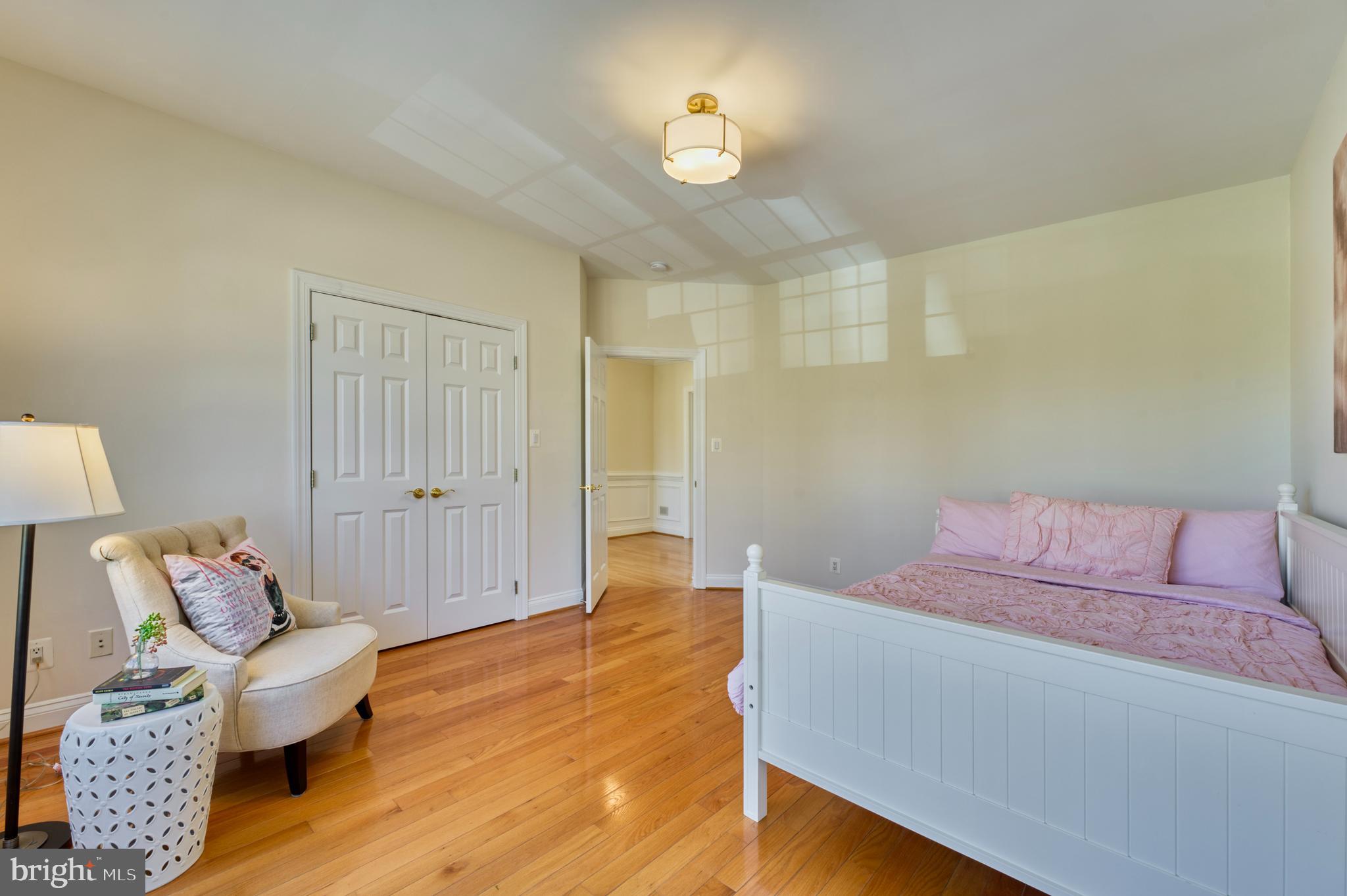 WOODLAND ACRES - Residential