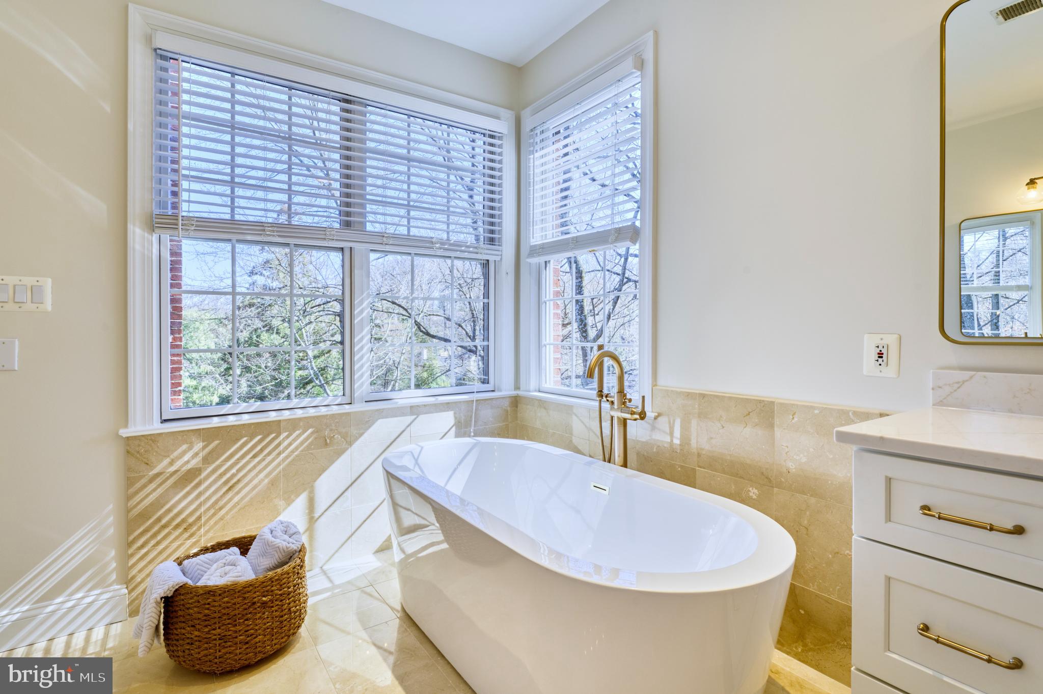 WOODLAND ACRES - Residential