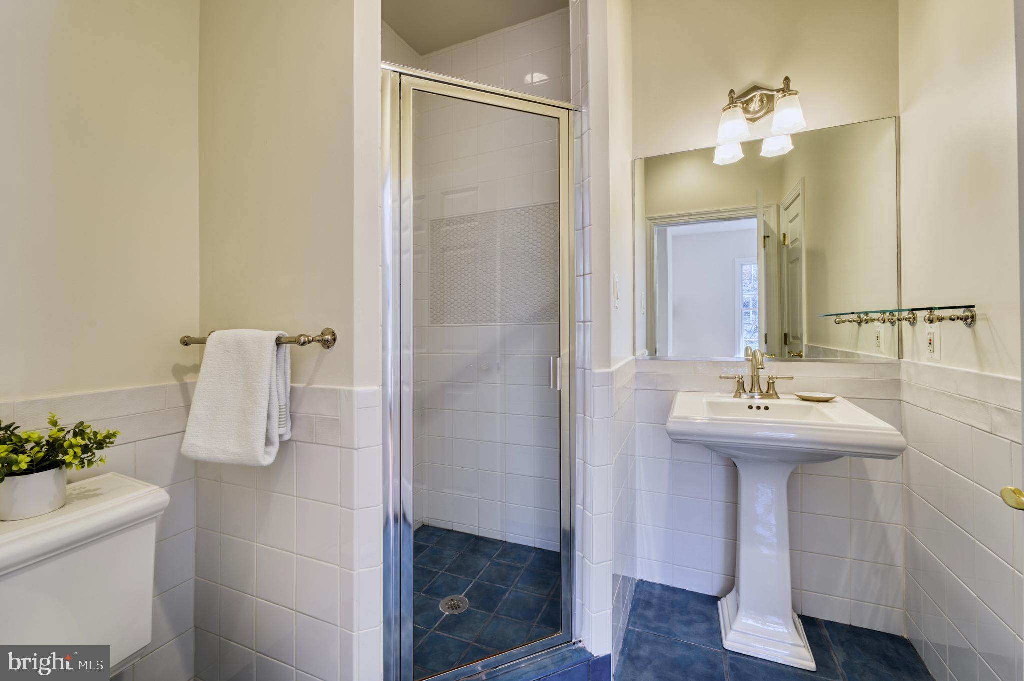 WOODLAND ACRES - Residential