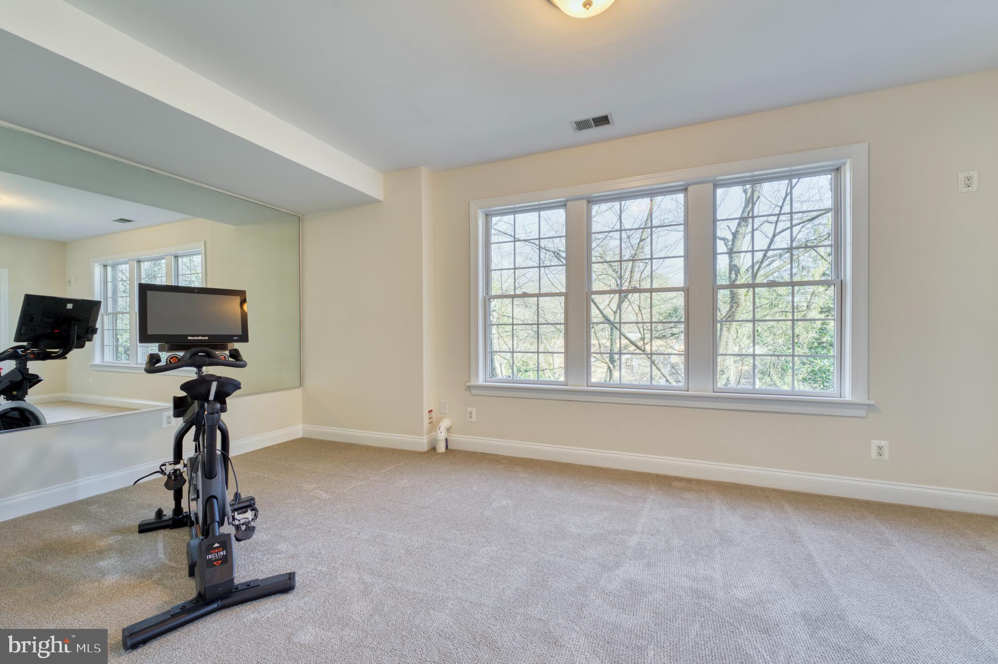 WOODLAND ACRES - Residential