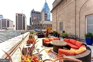 LOGAN SQUARE - Residential Lease