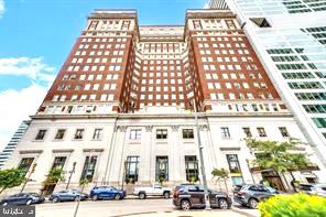 LOGAN SQUARE - Residential Lease