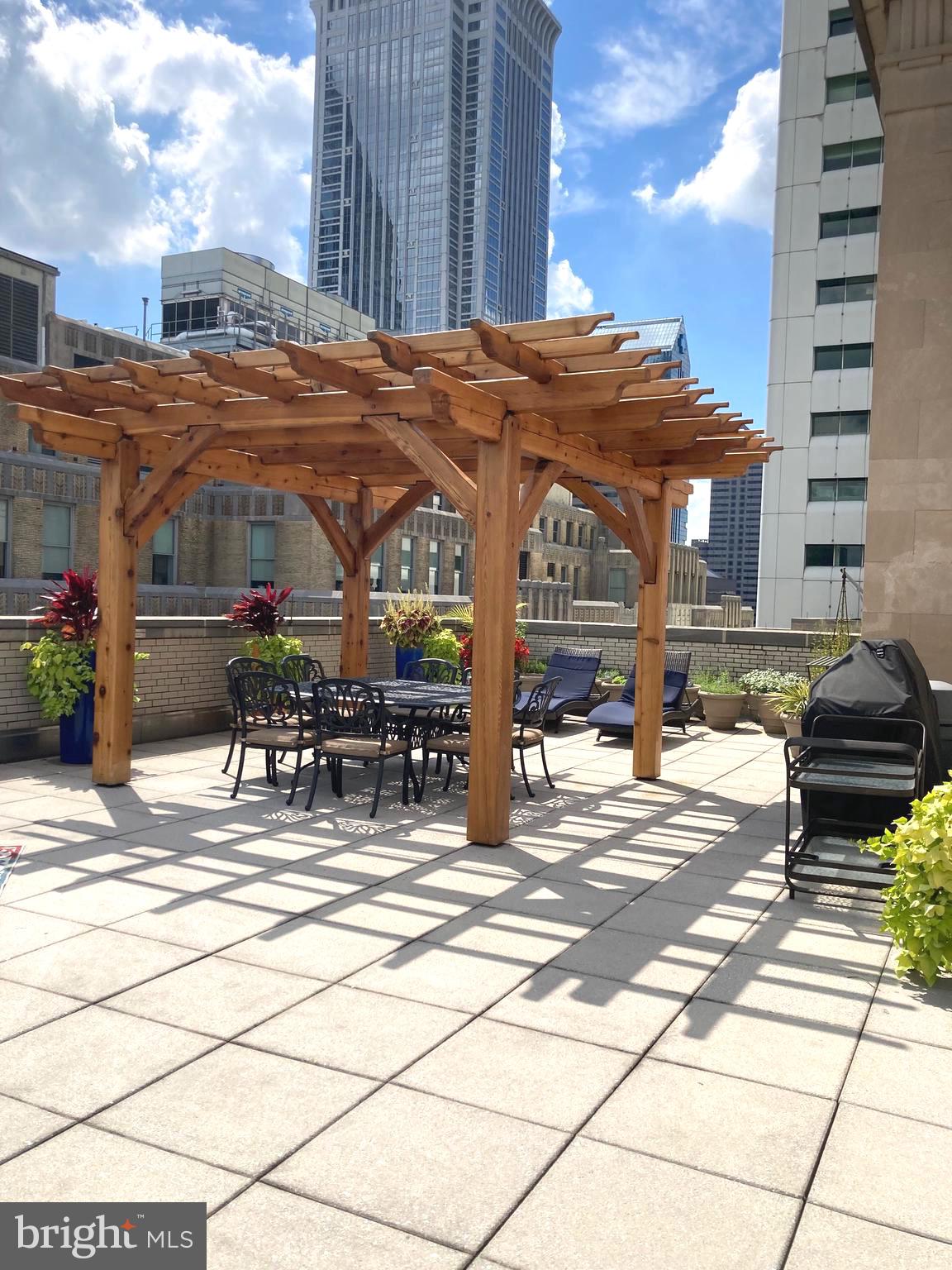 LOGAN SQUARE - Residential Lease