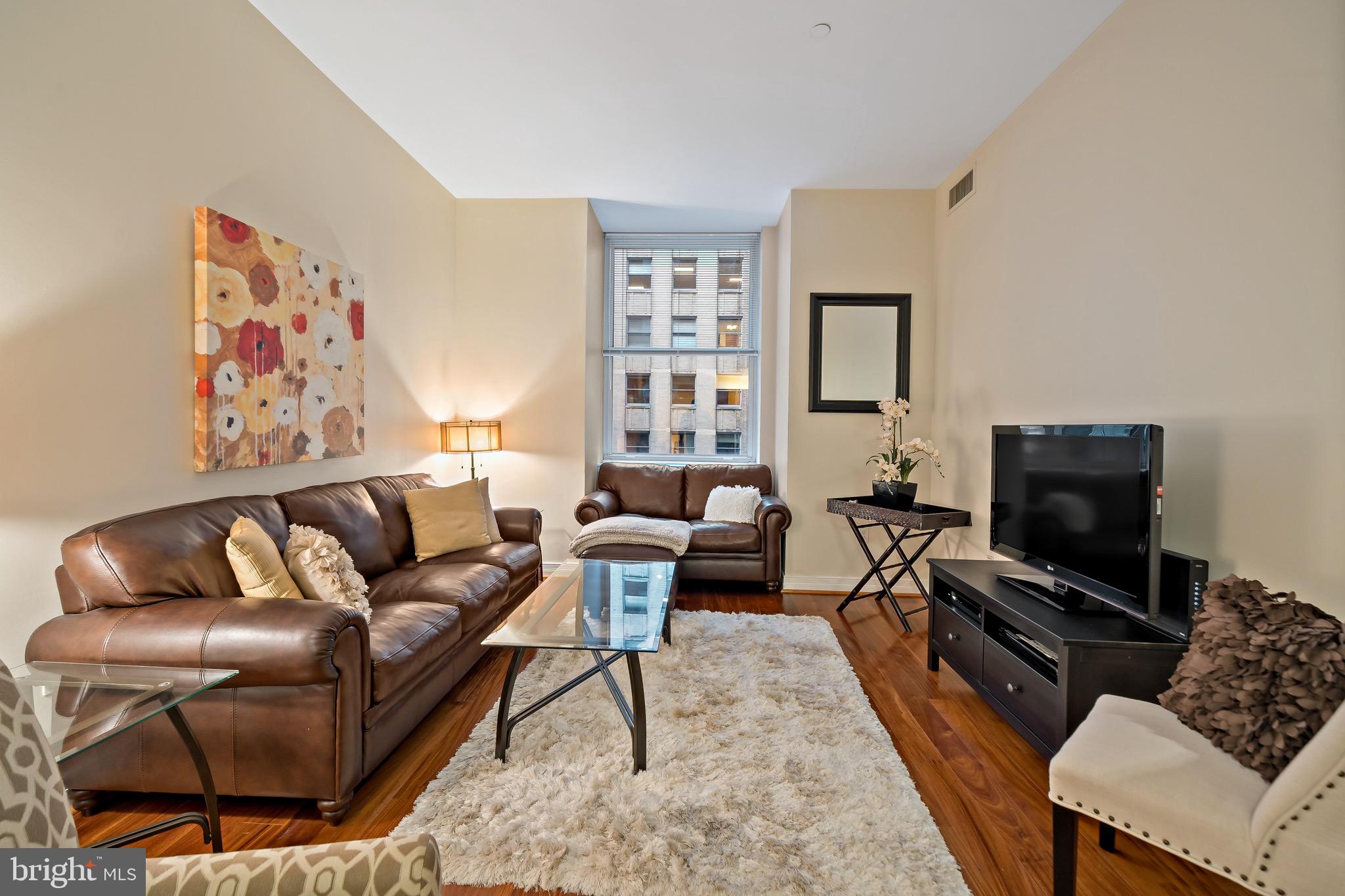 LOGAN SQUARE - Residential Lease