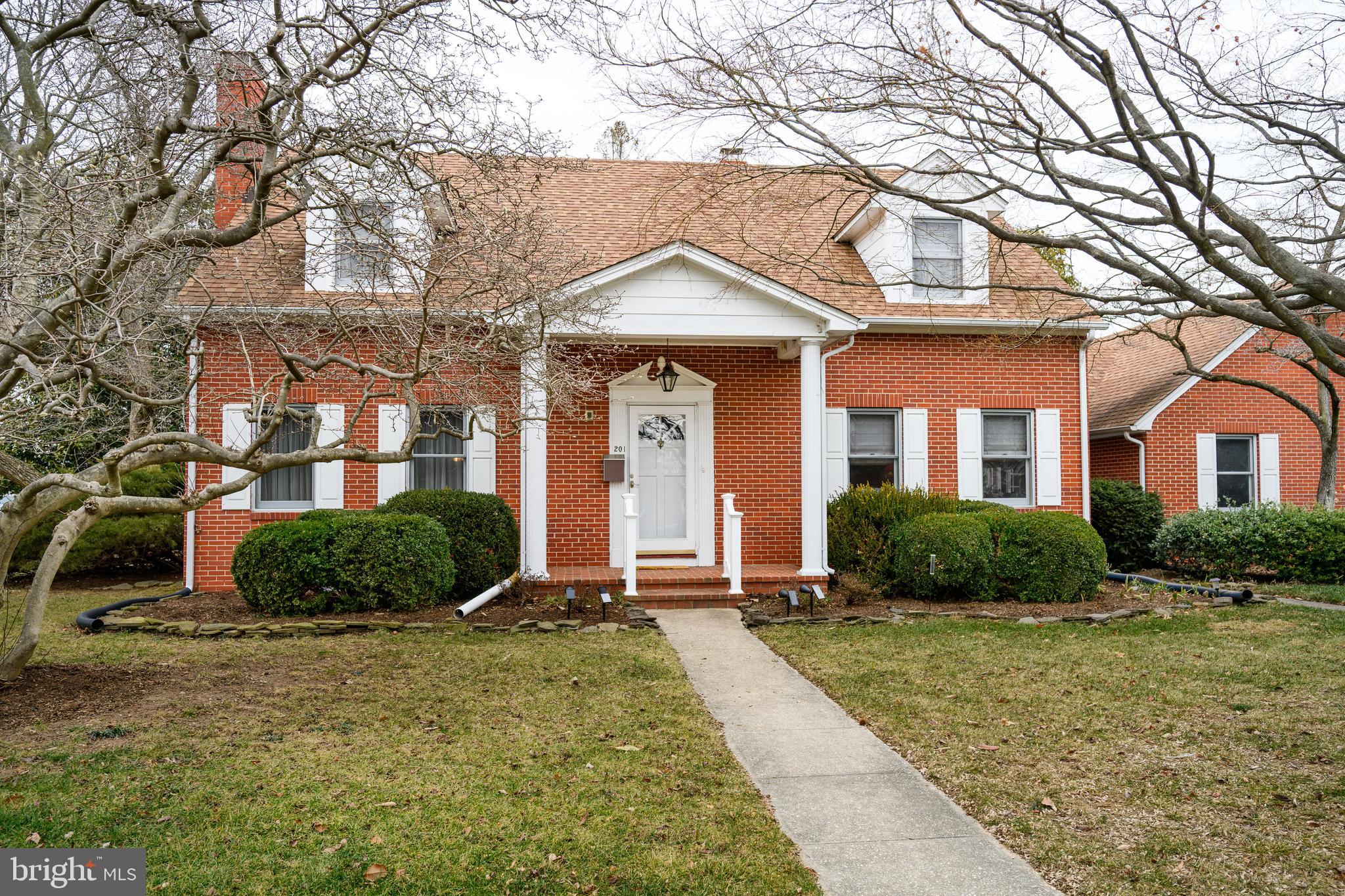 COLLEGE HEIGHTS - Residential