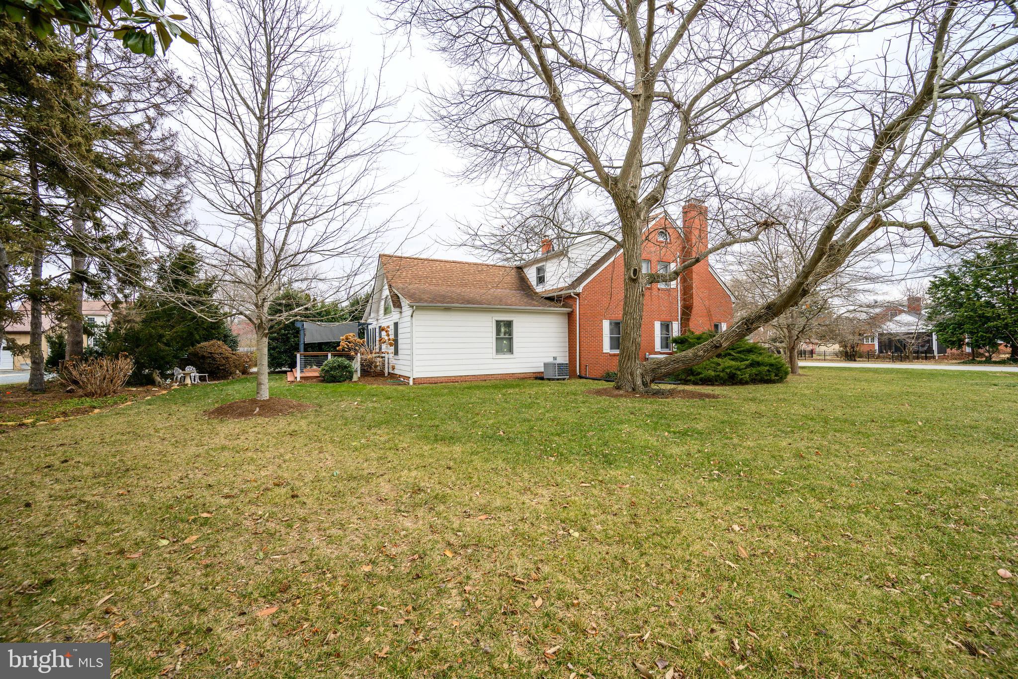 COLLEGE HEIGHTS - Residential