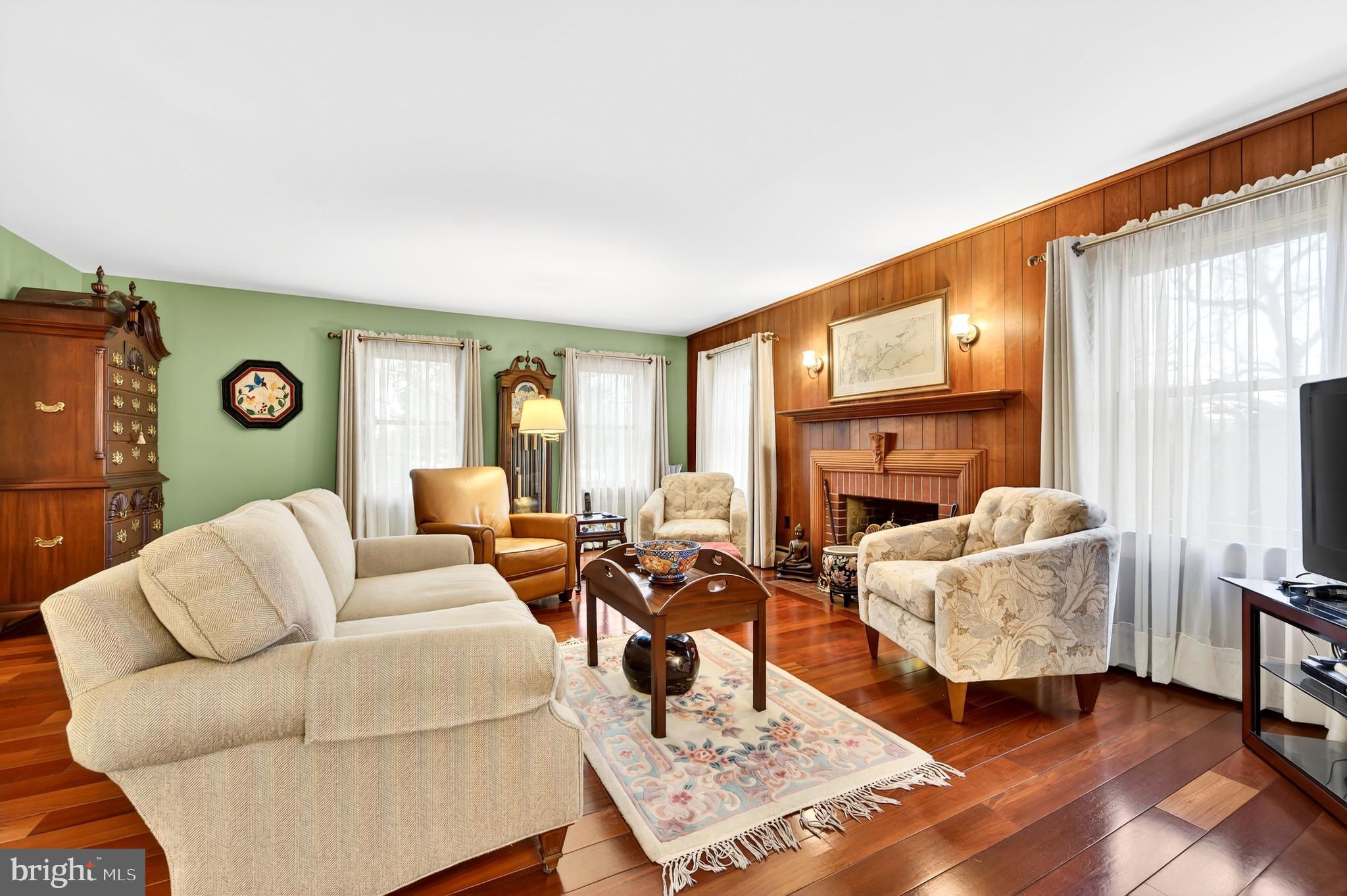 COLLEGE HEIGHTS - Residential